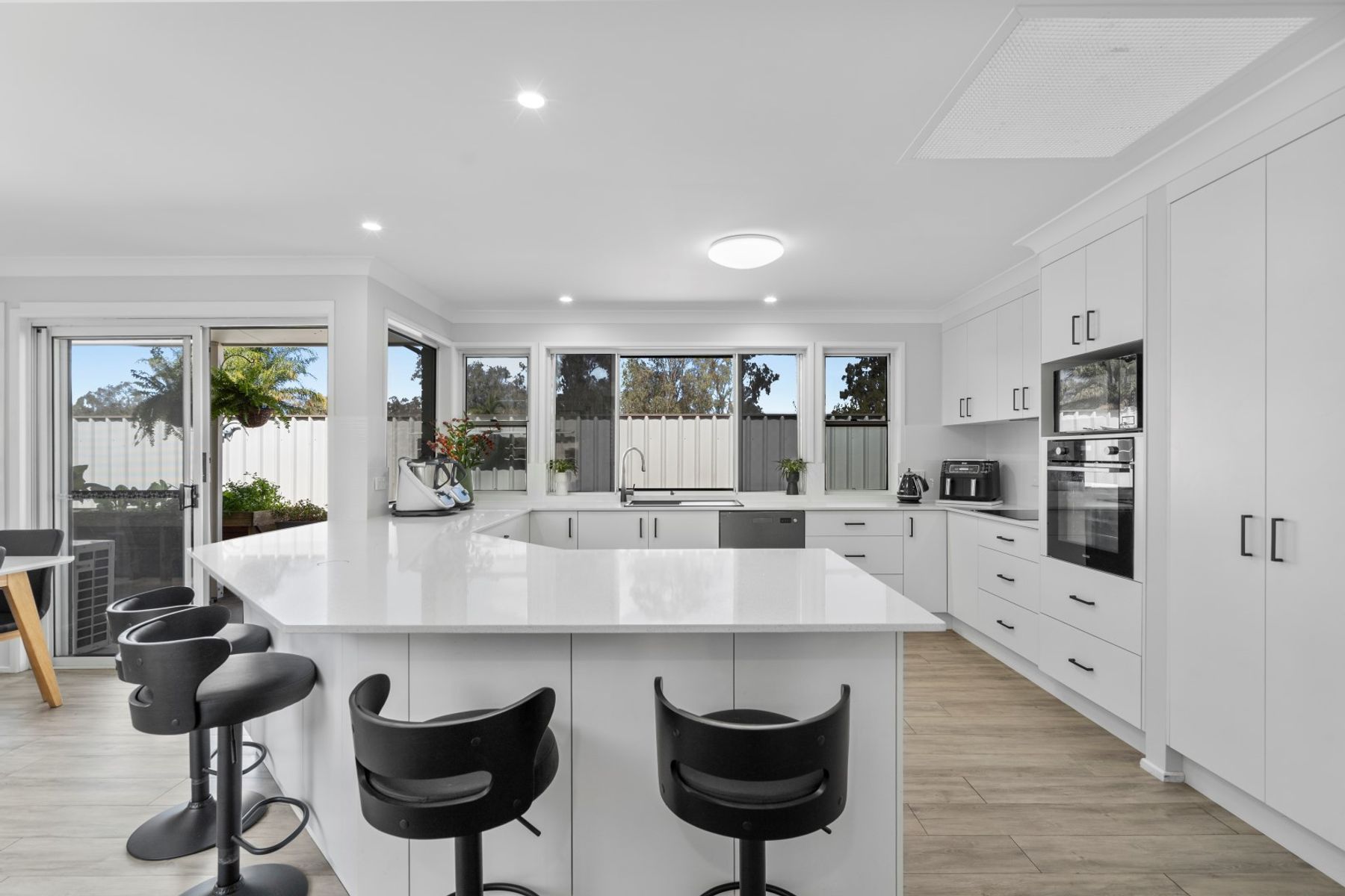 326 Whitehill Road, Flinders View QLD 4305, Flinders View - Thumbnail 4