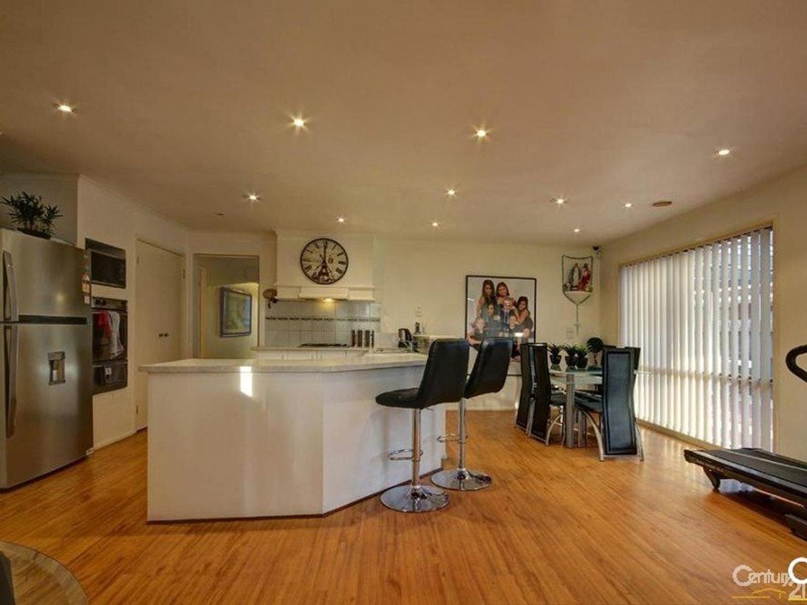 4 Peveril Crescent, Cranbourne North, VIC 3977, Cranbourne North - Thumbnail 6