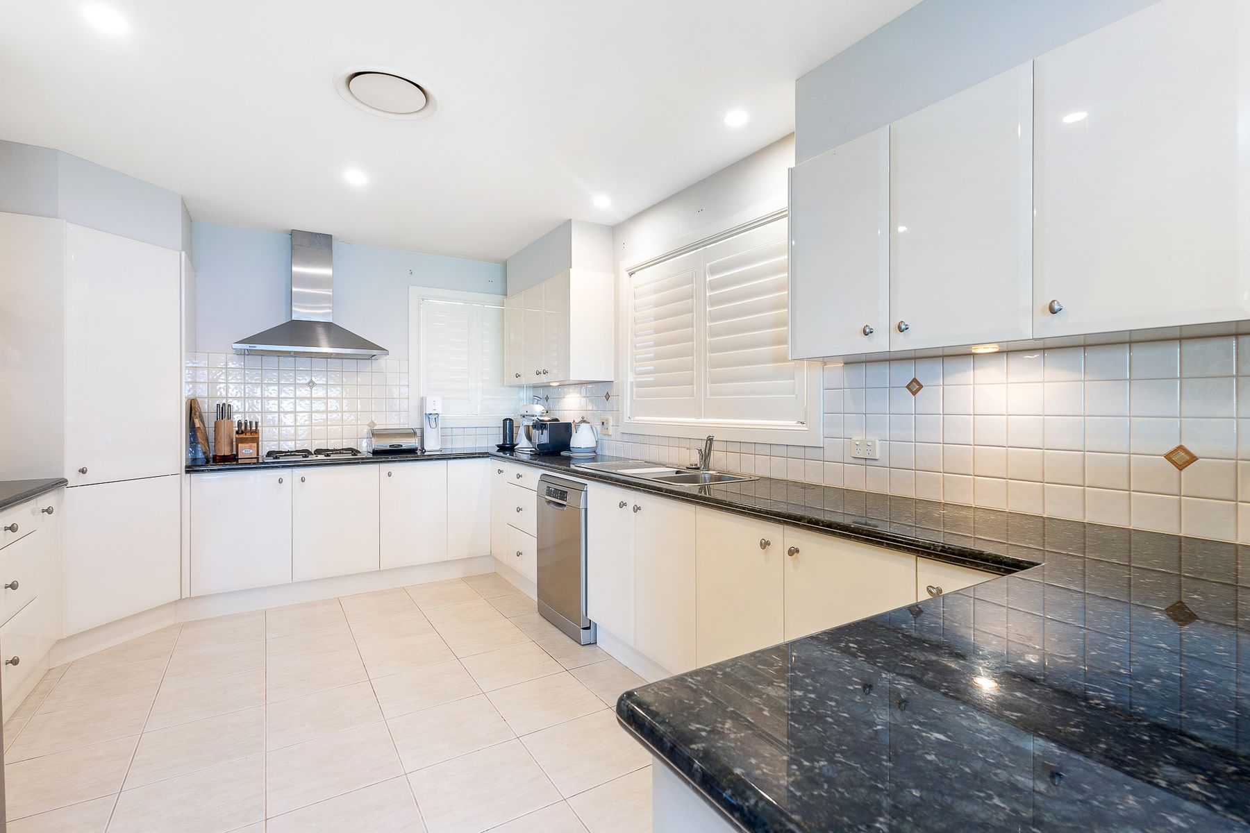 50 Sandy Point Road, Corlette NSW 2315, Corlette - Thumbnail 7