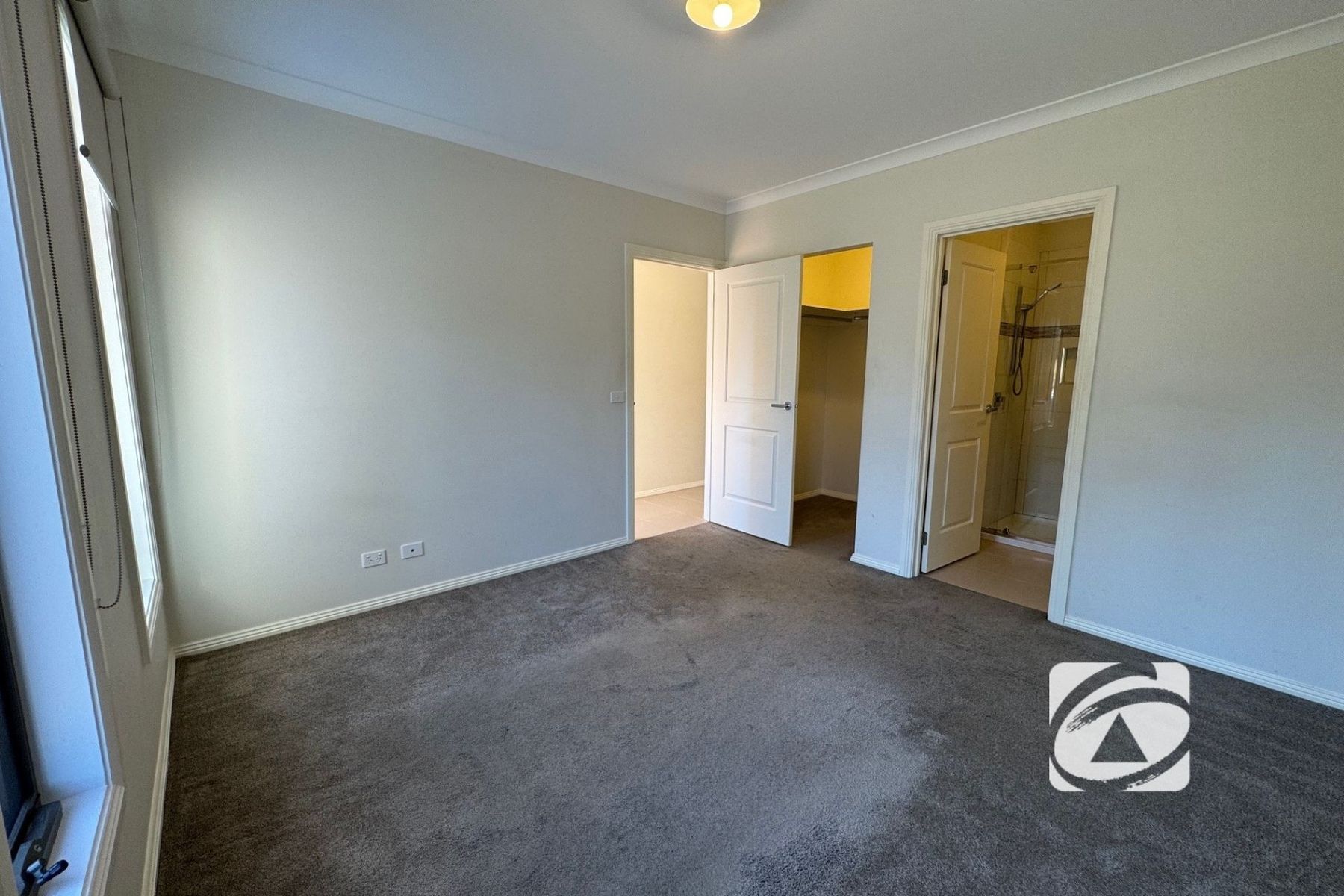 16 Godfrey Avenue, Cranbourne East VIC 3977, Cranbourne East - Thumbnail 2