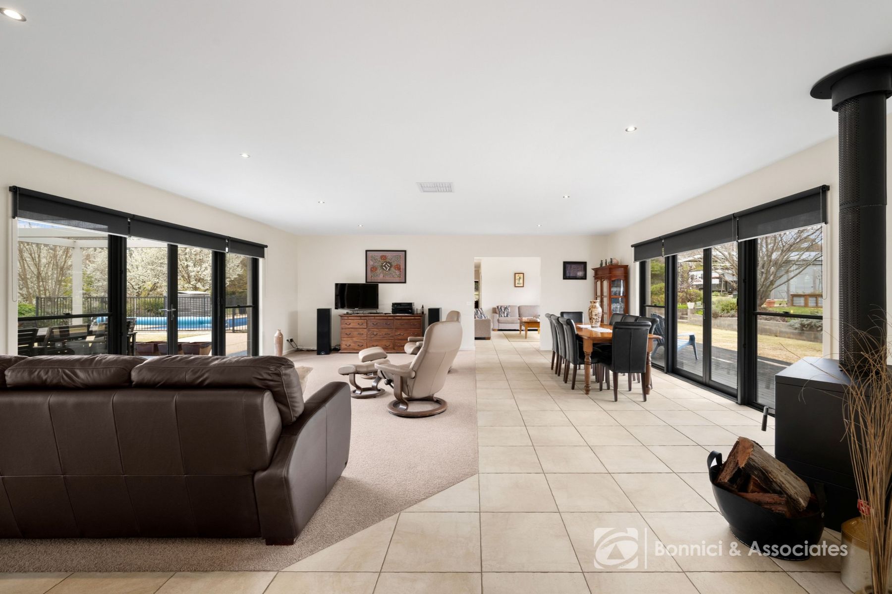 24 Tomlinson Road, Beechworth VIC 3747, Beechworth - Thumbnail 5