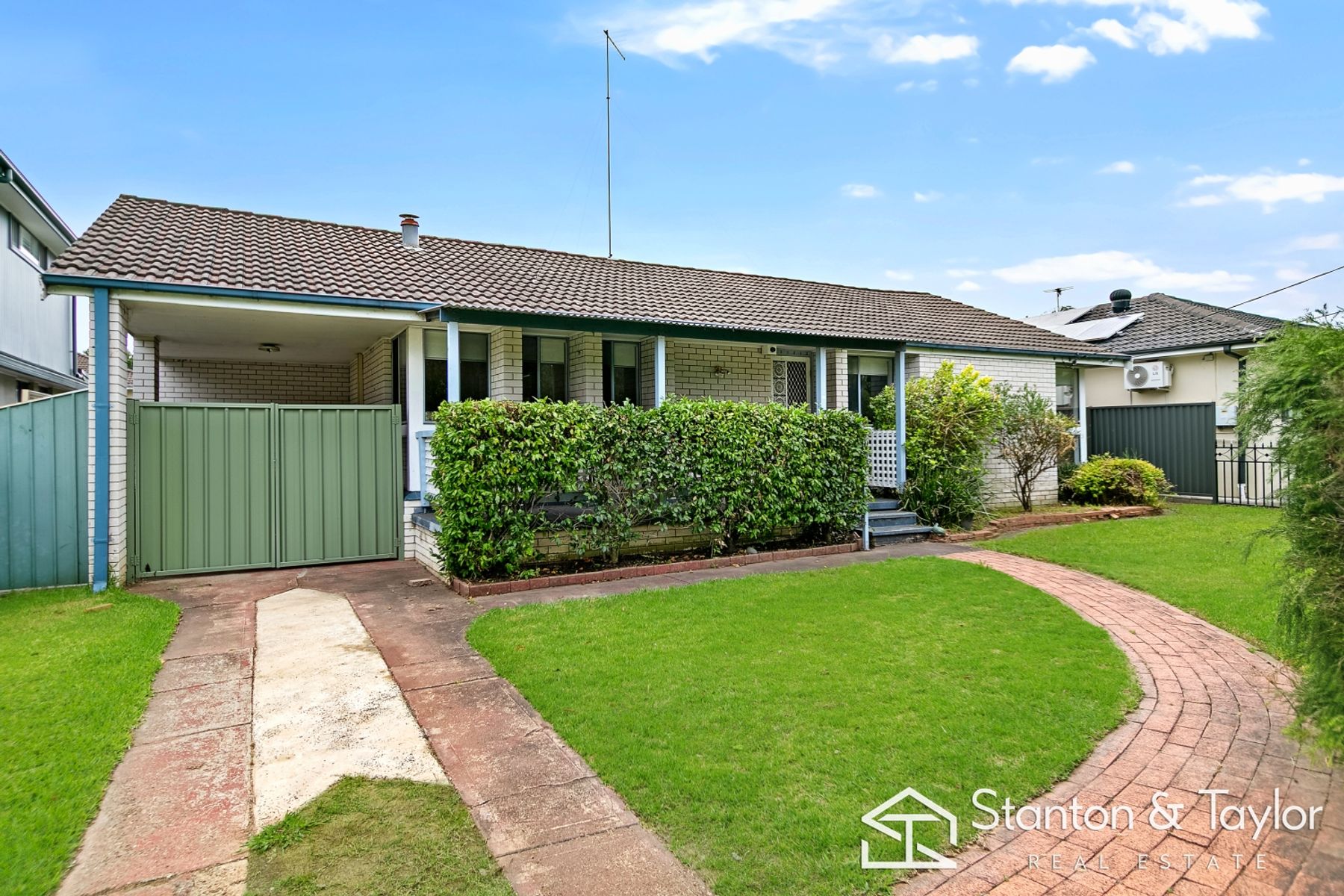 28 Greenway Drive, South Penrith - Thumbnail 2