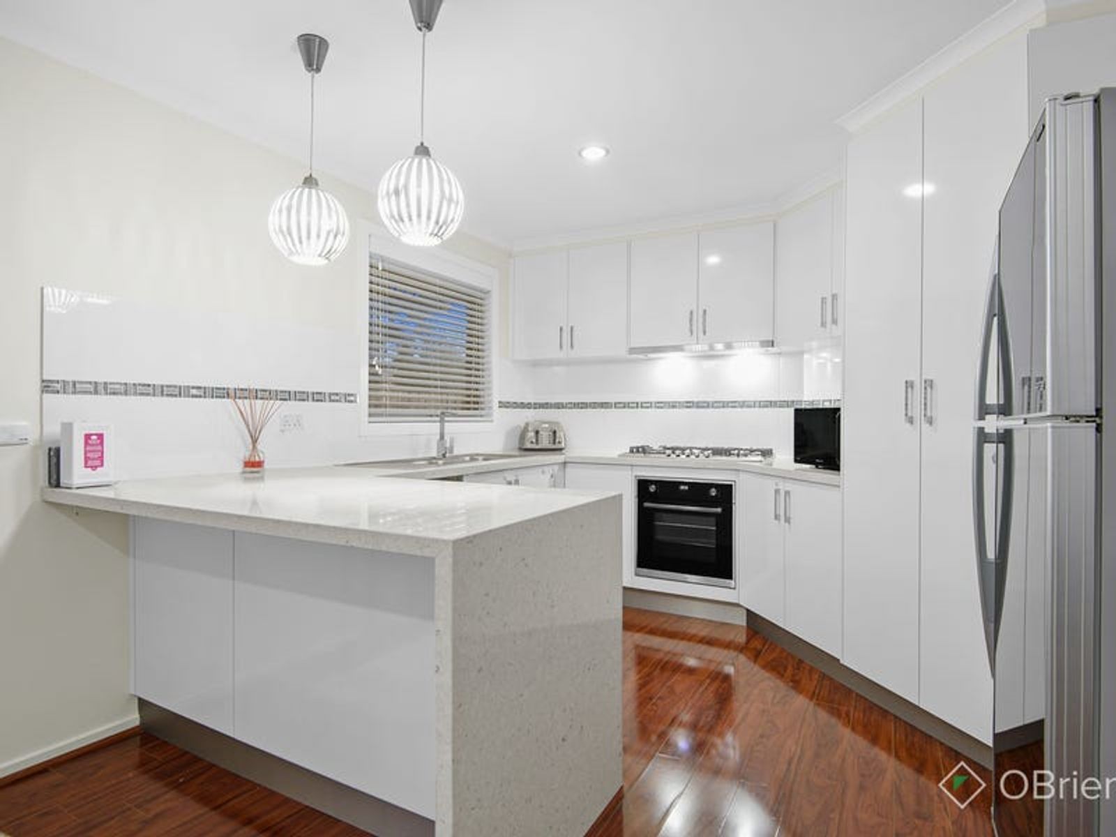 2/13 Eildon Road, Endeavour Hills, VIC 3802, Endeavour Hills - Thumbnail 2