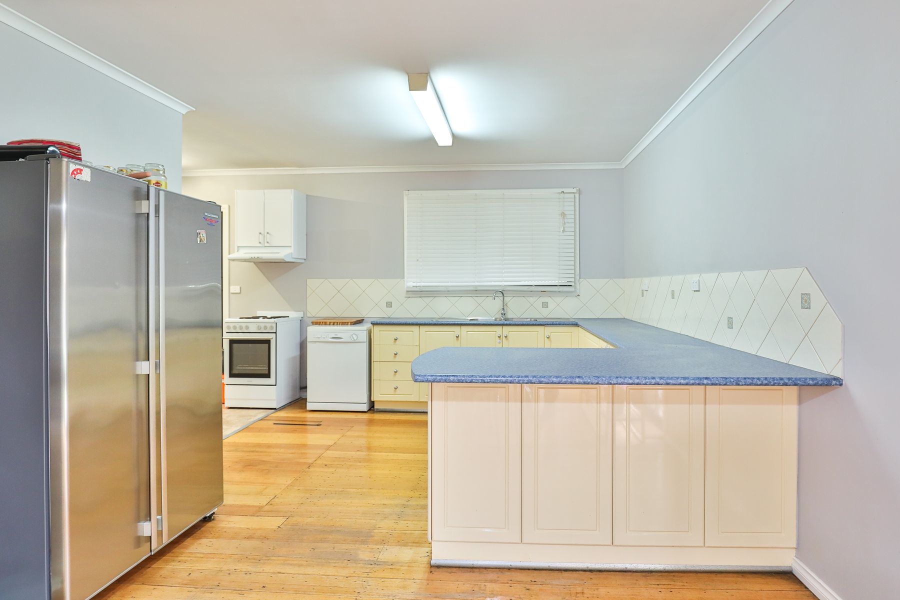 192 Boobook Avenue, Cardross - Thumbnail 6