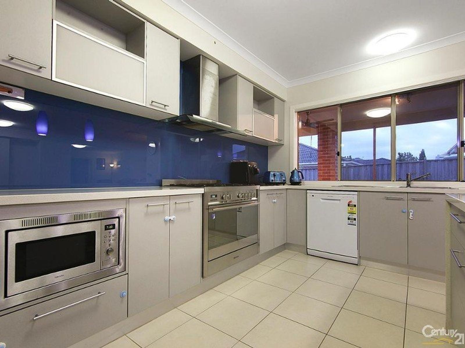 4 Lancashire Drive, Cranbourne North - Thumbnail 5