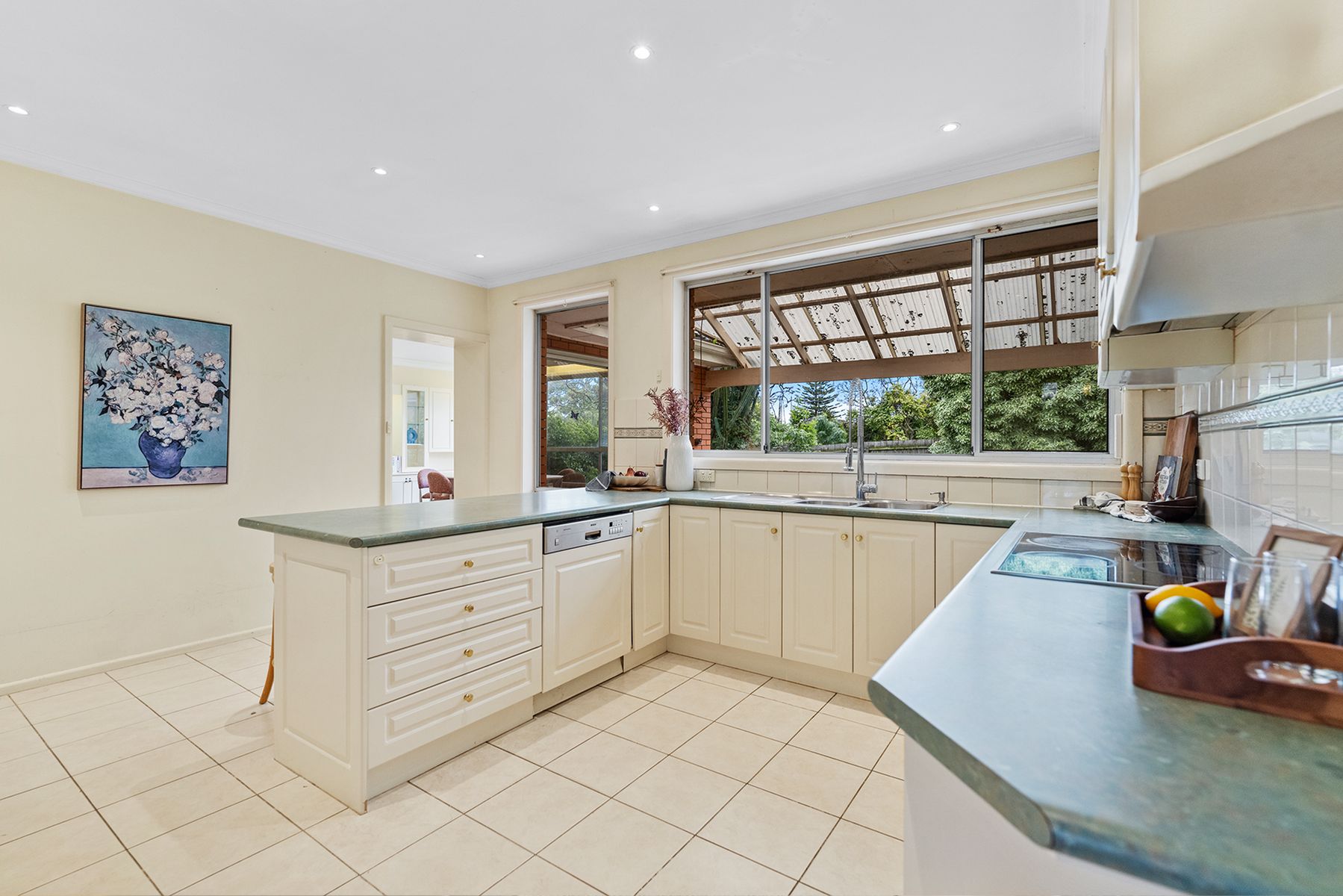 15 Oakern Street, Mount Waverley, VIC 3149, Mount Waverley - Thumbnail 5