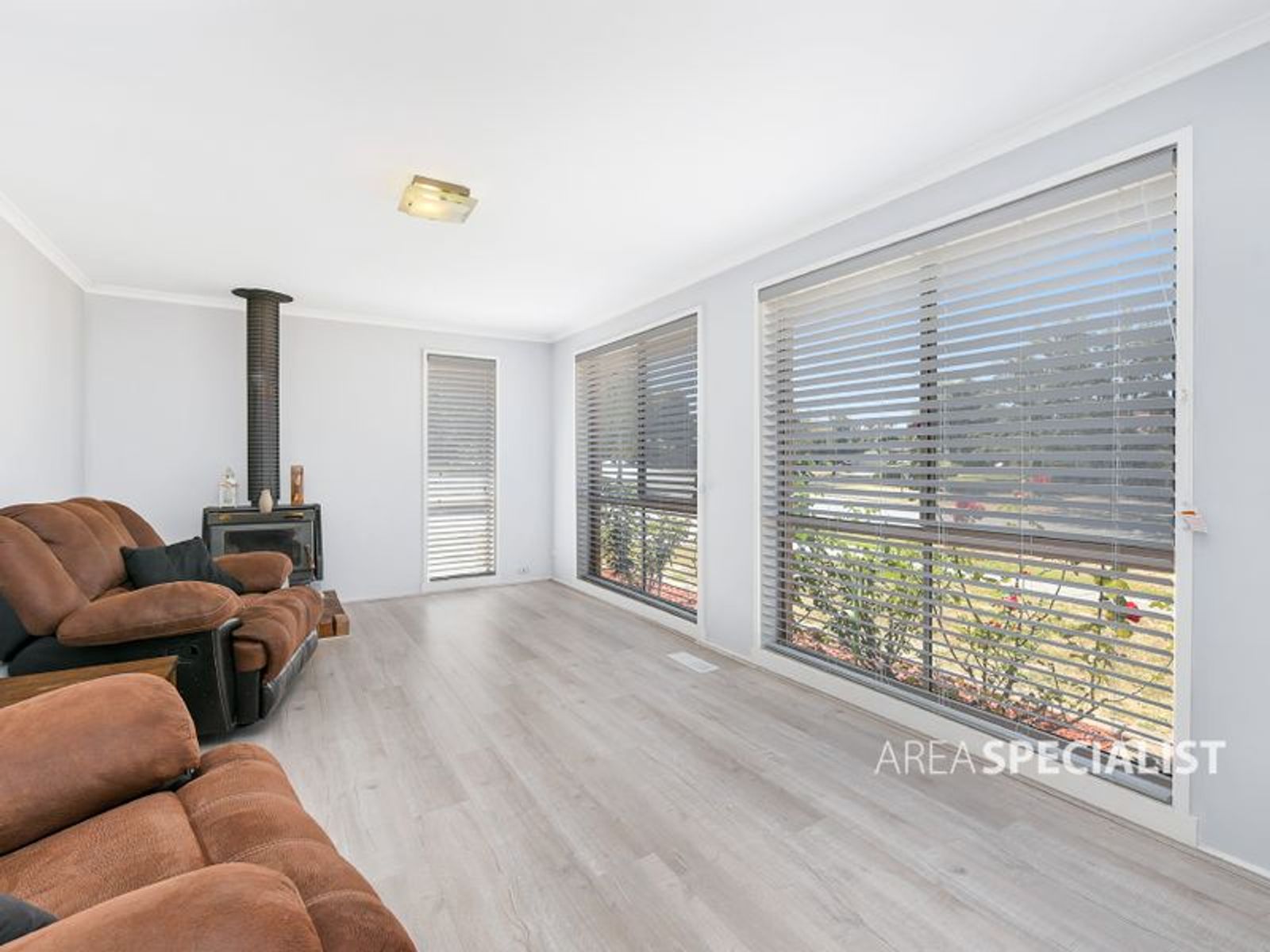 102 Waverley Park Drive, Cranbourne North, VIC 3977, Cranbourne North - Thumbnail 5