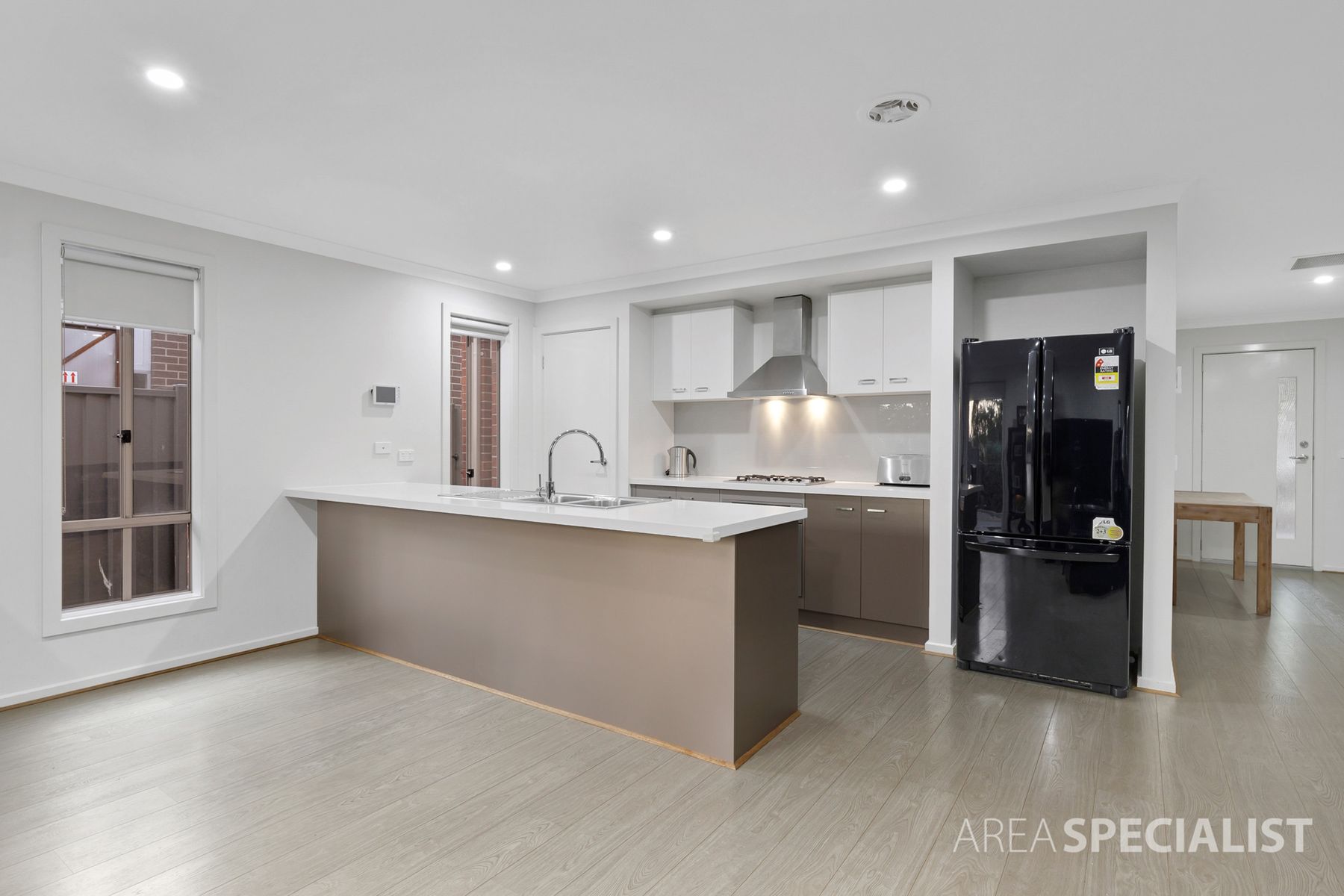 55 Jupiter Crescent, Cranbourne West, VIC 3977, Cranbourne West - Thumbnail 5