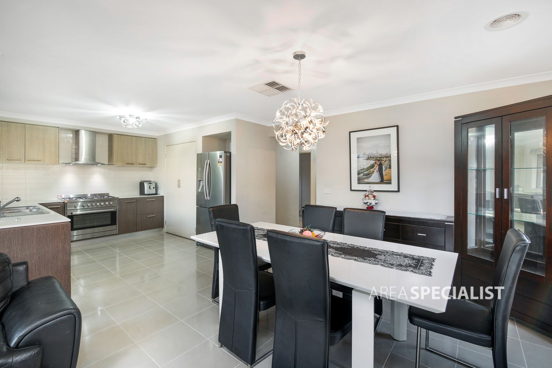 15 Dahlia Crescent, Keysborough, VIC 3173, Keysborough - Thumbnail 4