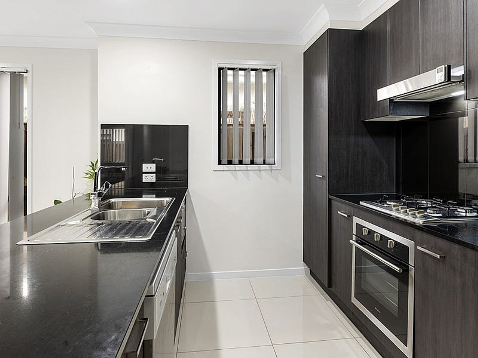 5 Peak Crescent, Pimpama, QLD 4209, Pimpama - Thumbnail 2