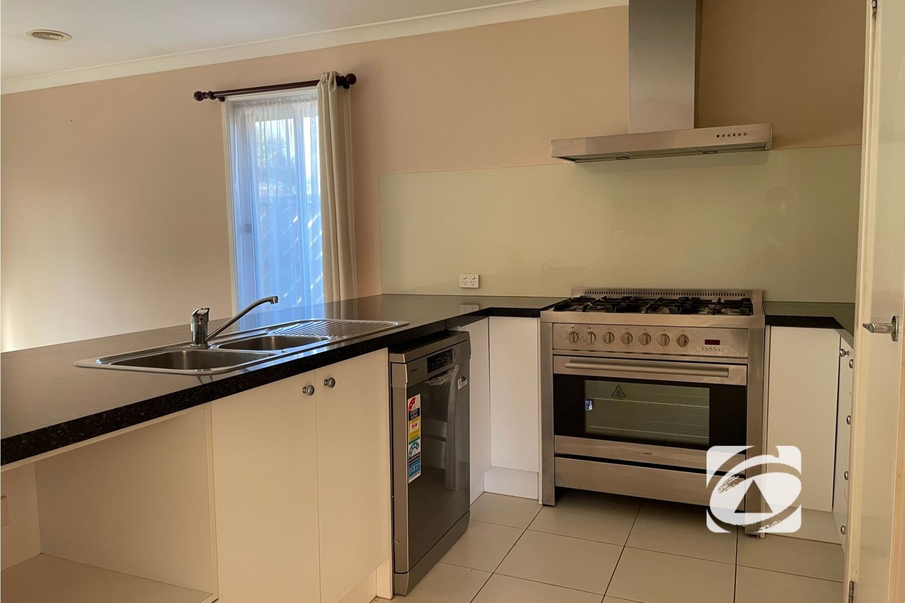 74 Golf Links Road, Berwick VIC 3806, Berwick - Thumbnail 2