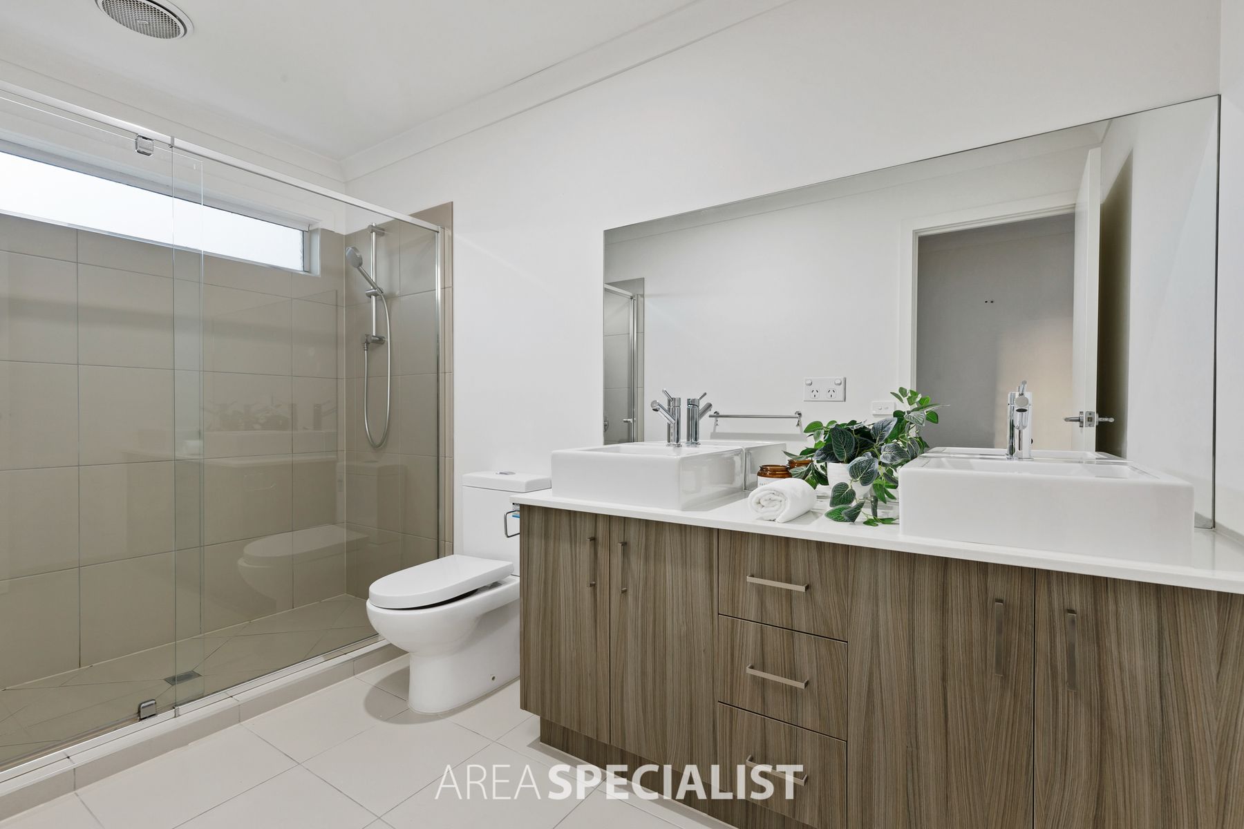 18 Riverbank Close, Clyde North, VIC 3978, Clyde North - Thumbnail 6