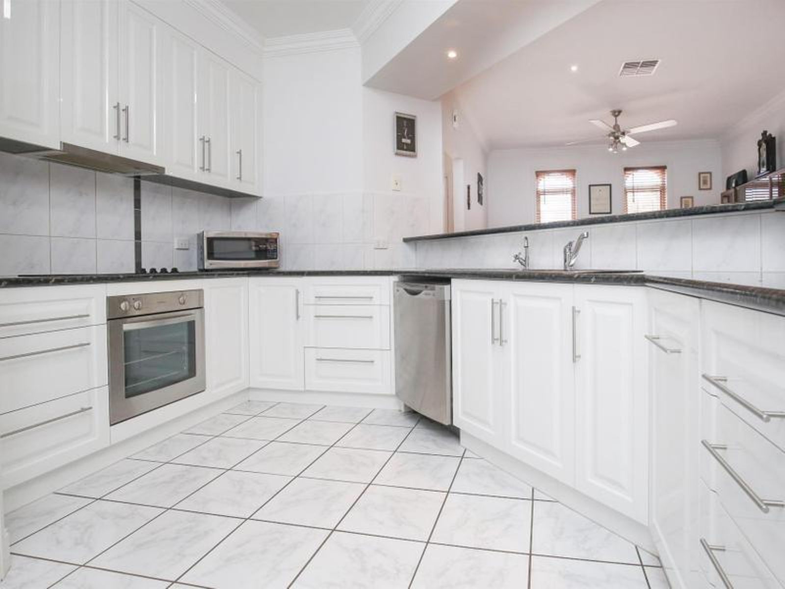 27 Petrucci Way, Mildura - Thumbnail 6