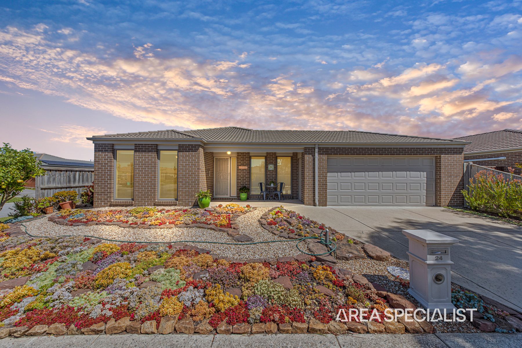 24 Vanessa Circuit, Pakenham, VIC 3810, Pakenham - Thumbnail 2
