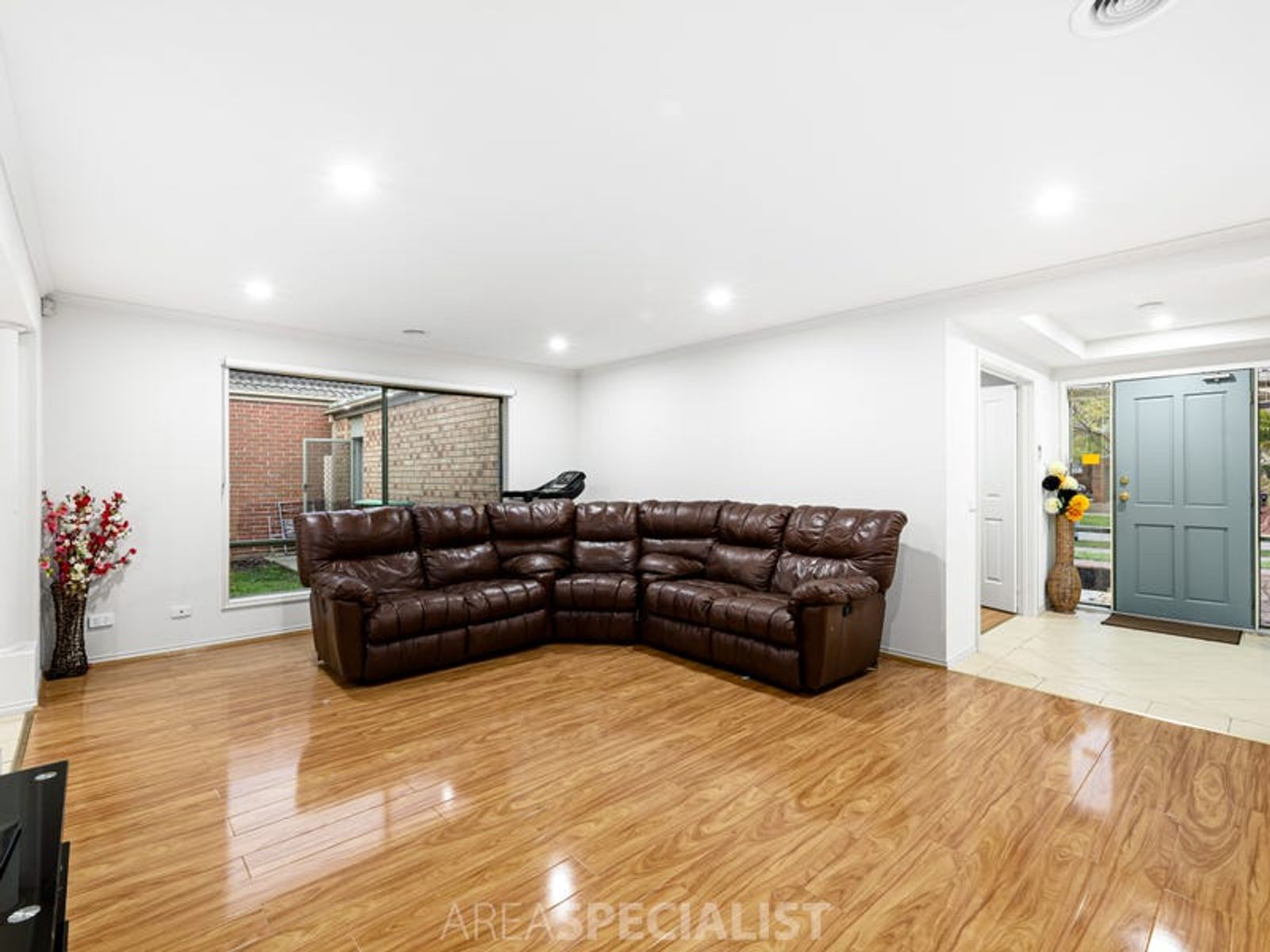 46 Littlecroft Avenue, Narre Warren South, VIC 3805, Narre Warren South - Thumbnail 2