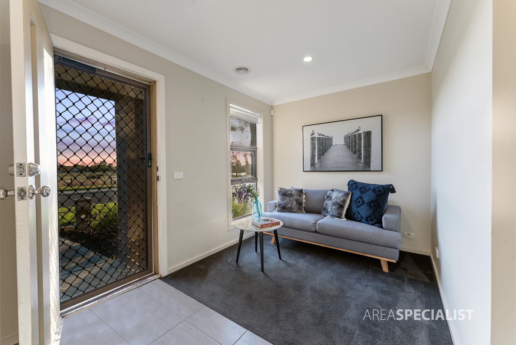 36 Featherbrook Drive, Point Cook, VIC 3030, Point Cook - Thumbnail 4