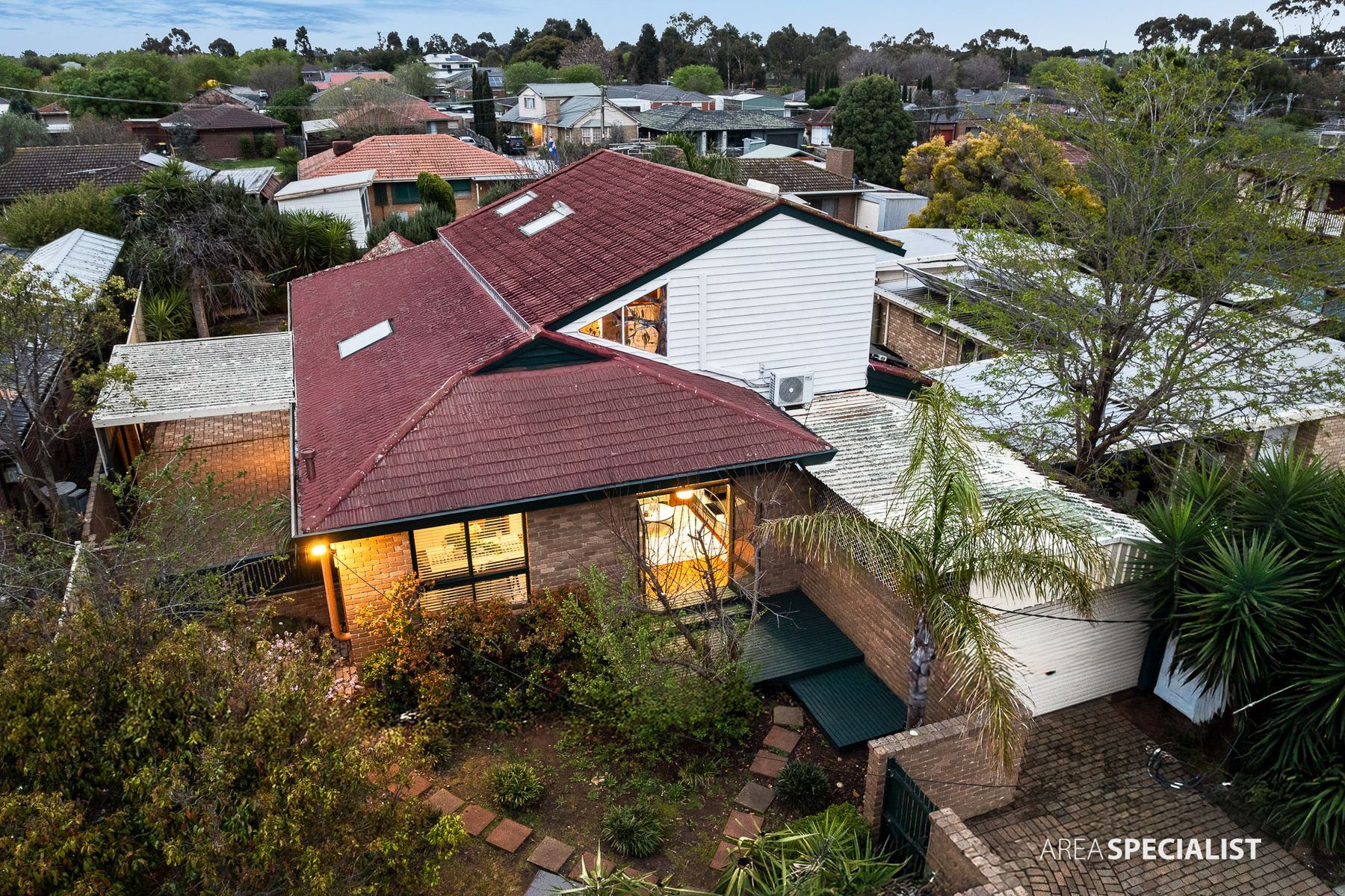 21 Cascade Drive, Wyndham Vale, VIC 3024, Wyndham Vale - Thumbnail 2