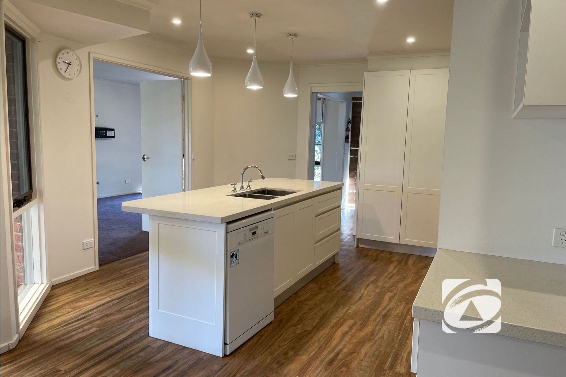 1 Tingle Close, Narre Warren VIC 3805, Narre Warren - Thumbnail 4