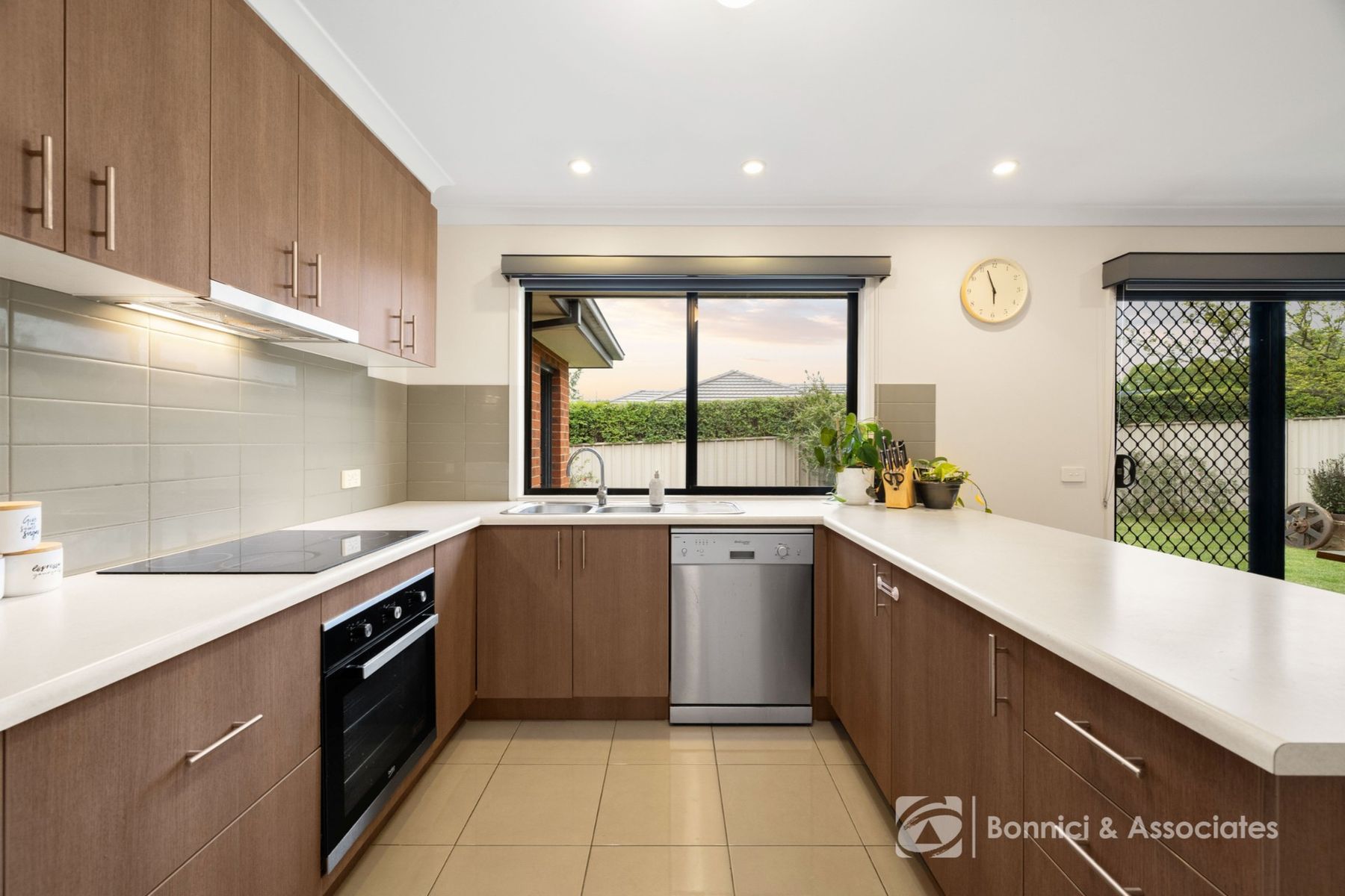 9 Hayes Drive, Beechworth VIC 3747, Beechworth - Thumbnail 7