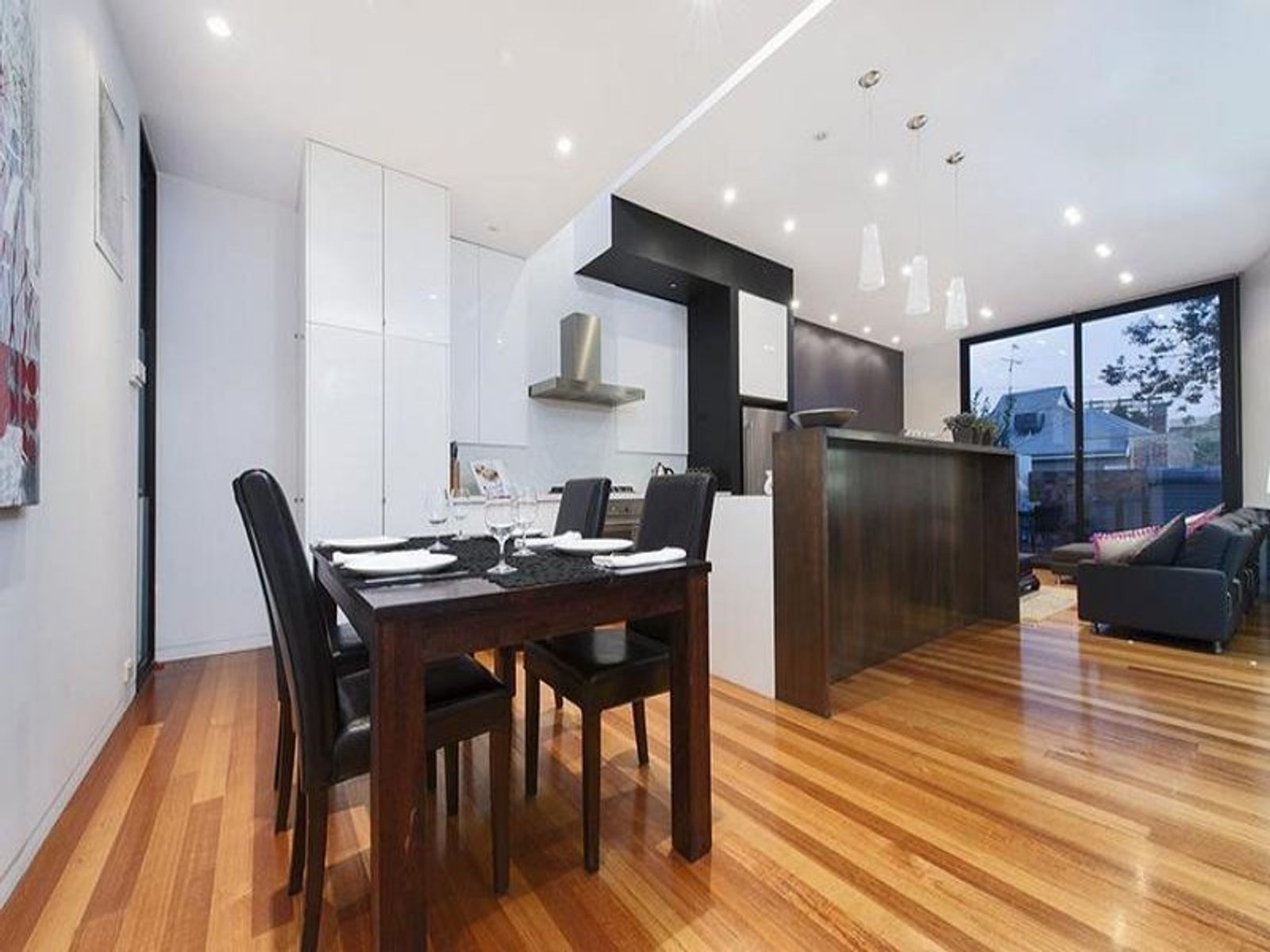 61 The Ridgeway, Kensington, VIC 3031, Kensington - Thumbnail 3