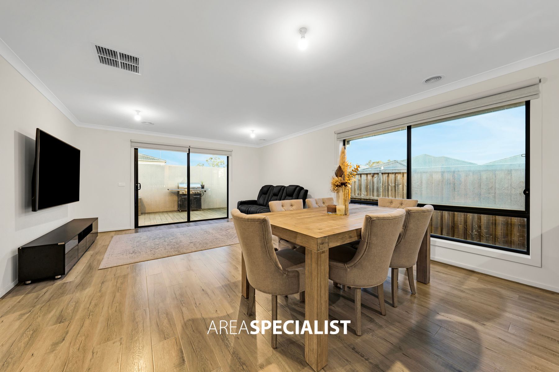 85 Sparrow Street, Cranbourne, VIC 3977, Cranbourne - Thumbnail 3