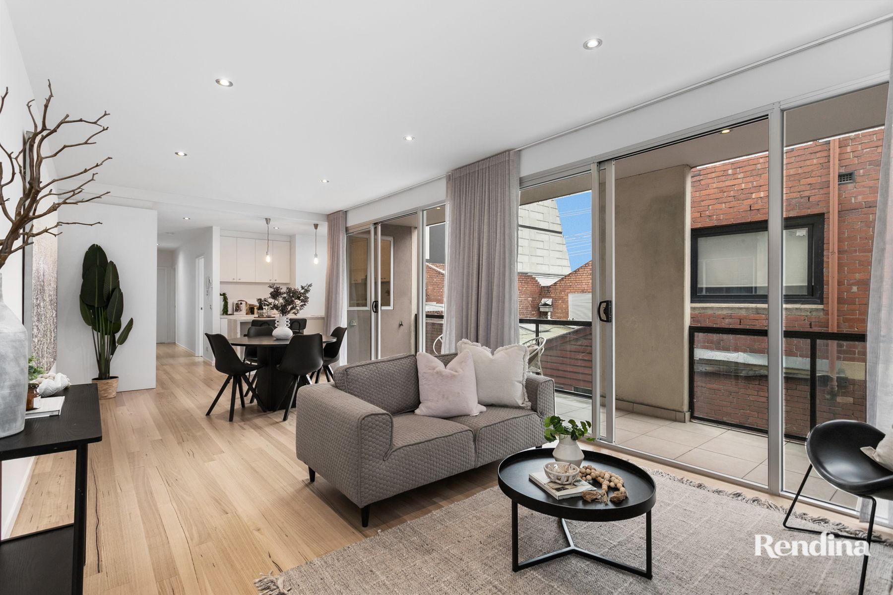 2/9 Loughmore Lane, North Melbourne - Thumbnail 6