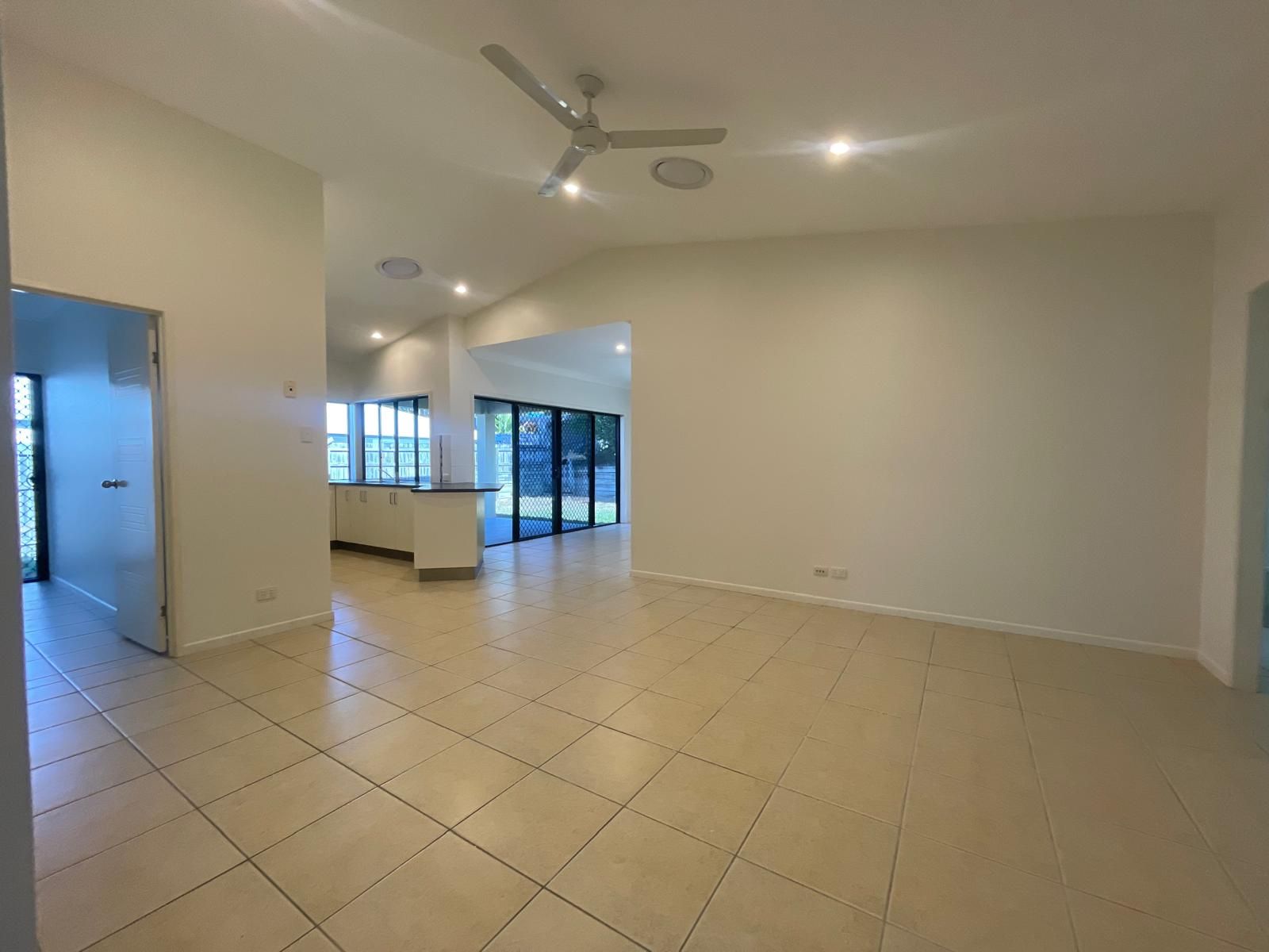 41 Brooksfield Drive, Sarina Beach QLD 4737, Sarina Beach - Thumbnail 7