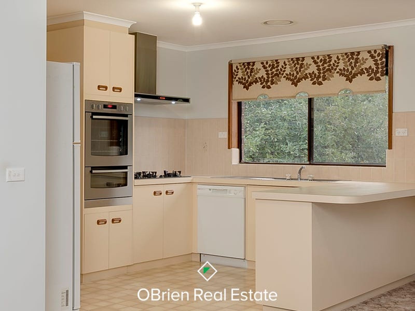 40 Girvan Circuit, Endeavour Hills, VIC 3802, Endeavour Hills - Thumbnail 2