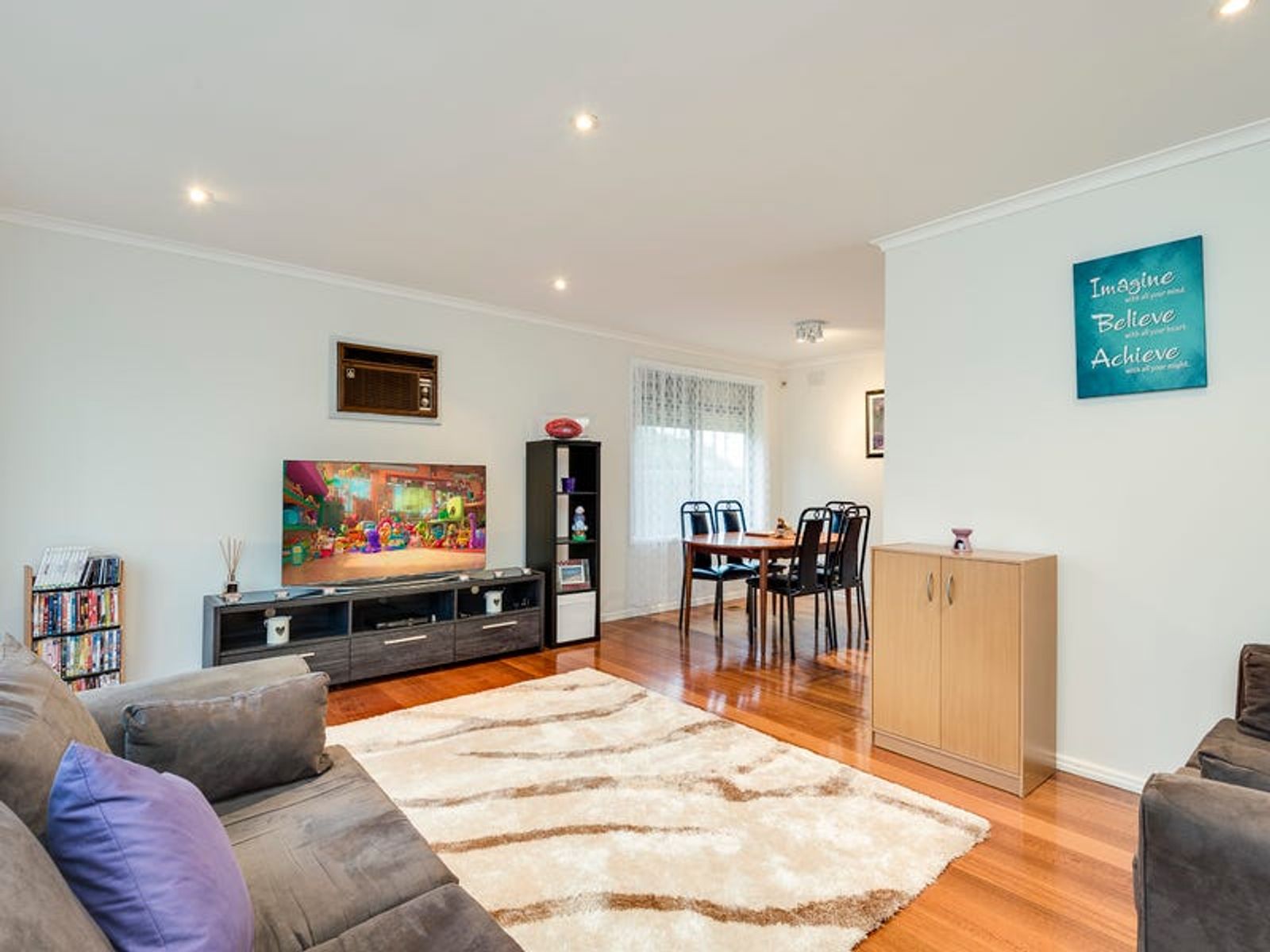 2 Sorbus Close, Endeavour Hills, VIC 3802, Endeavour Hills - Thumbnail 2