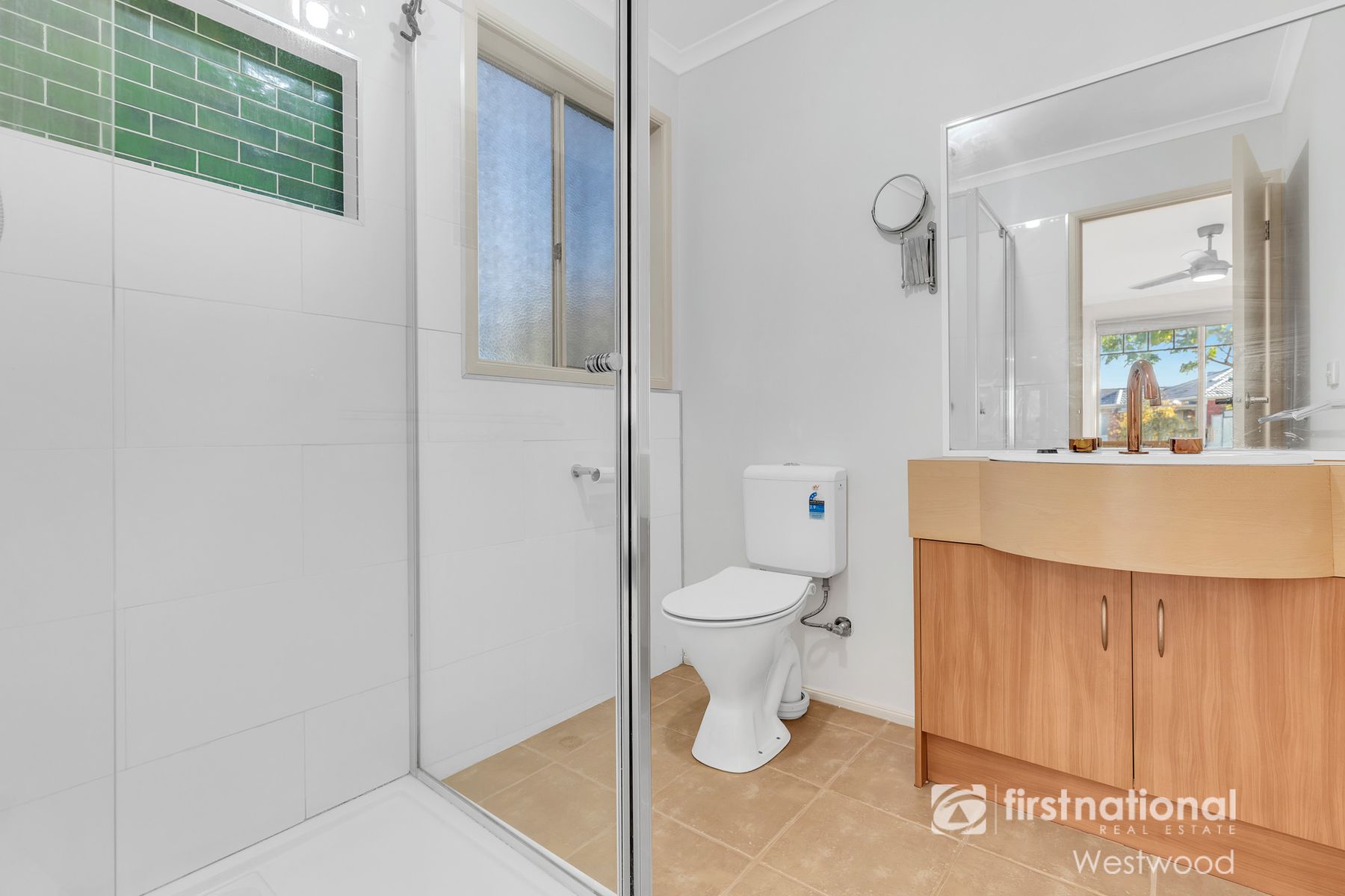 17 Loire Close, Hoppers Crossing VIC 3029, Hoppers Crossing - Thumbnail 4