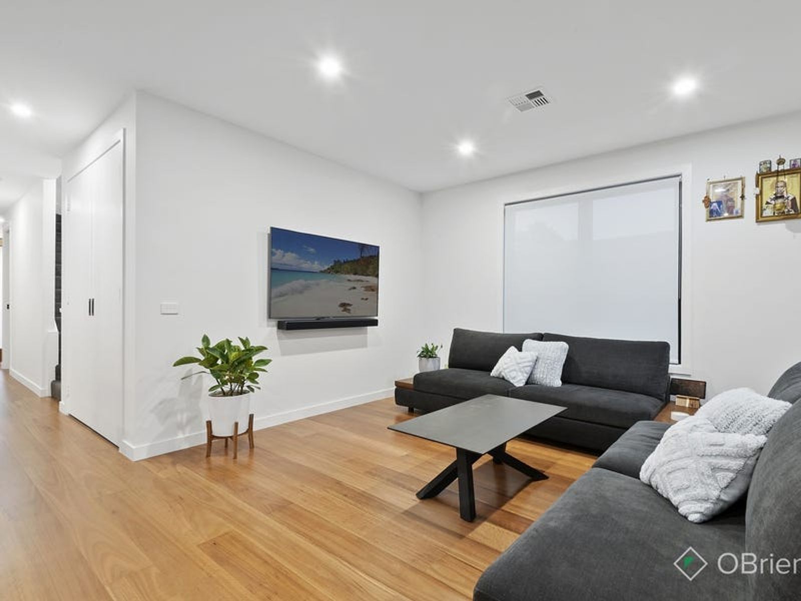 73 Girvan Circuit, Endeavour Hills, VIC 3802, Endeavour Hills - Thumbnail 4