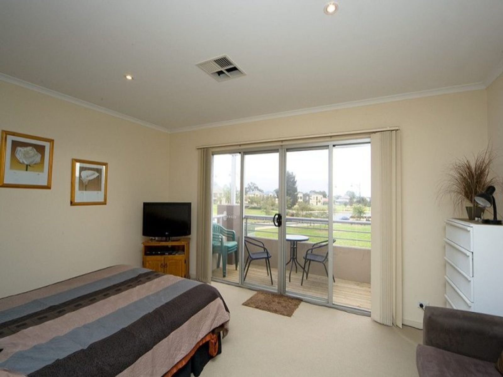 5/270, Mawson Lakes - Thumbnail 4