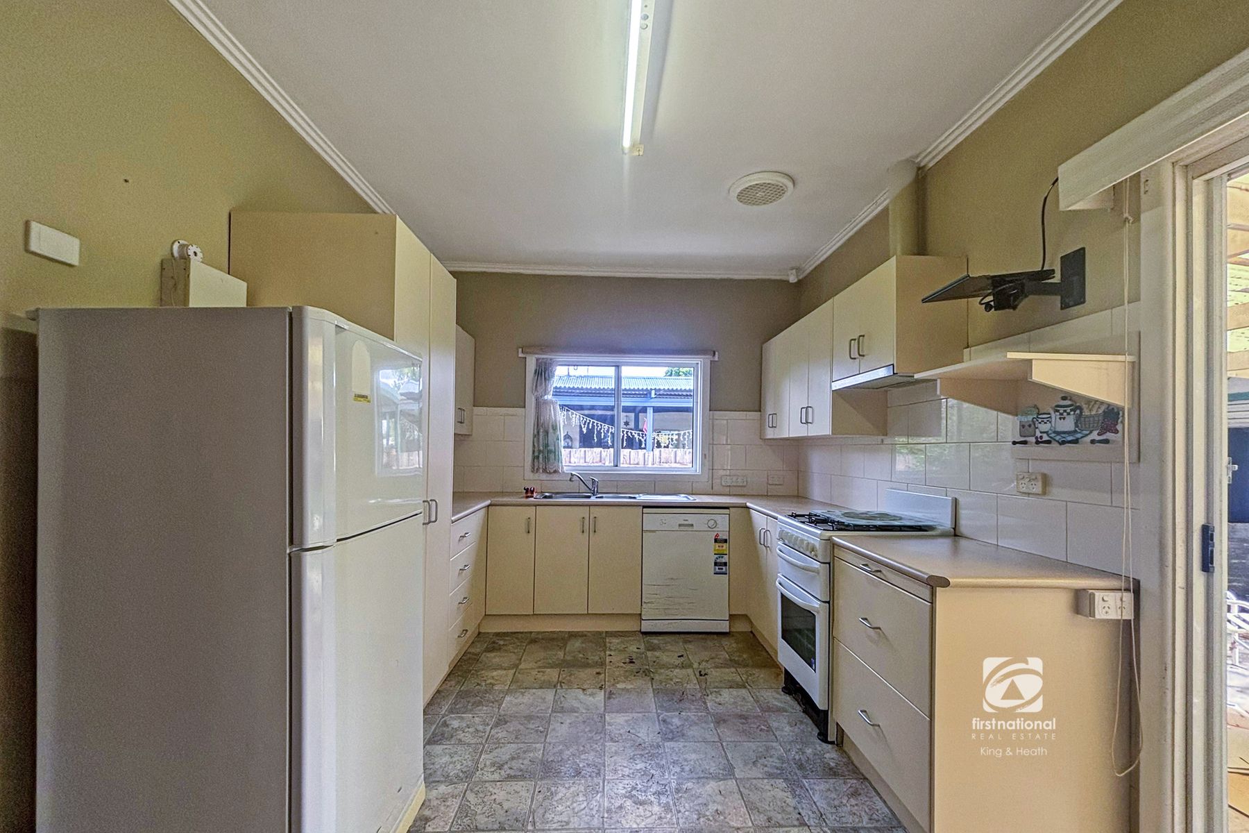 18 Morgan Street, Bairnsdale VIC 3875, Bairnsdale - Thumbnail 2
