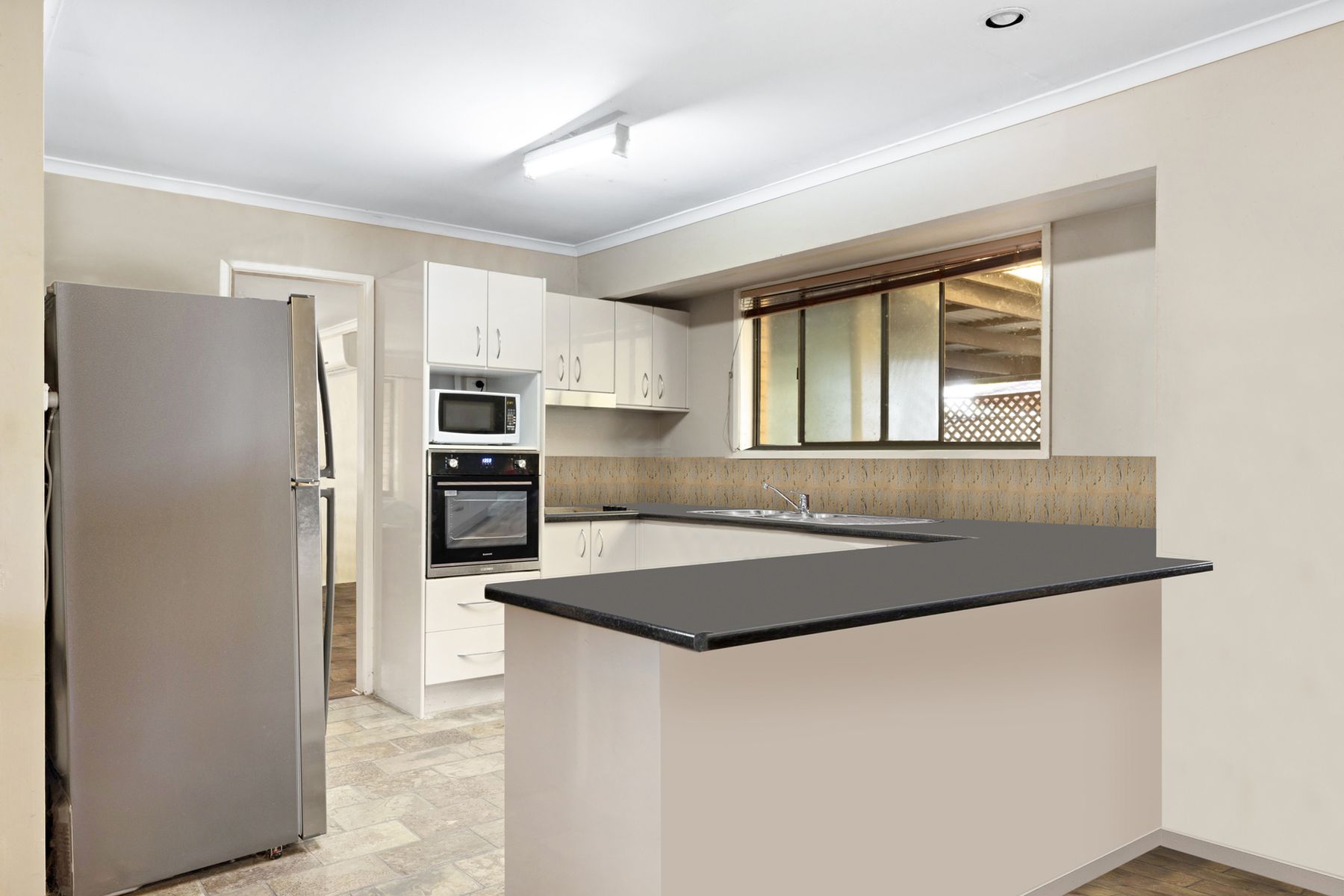 7 Basie Court, Browns Plains QLD 4118, Browns Plains - Thumbnail 2