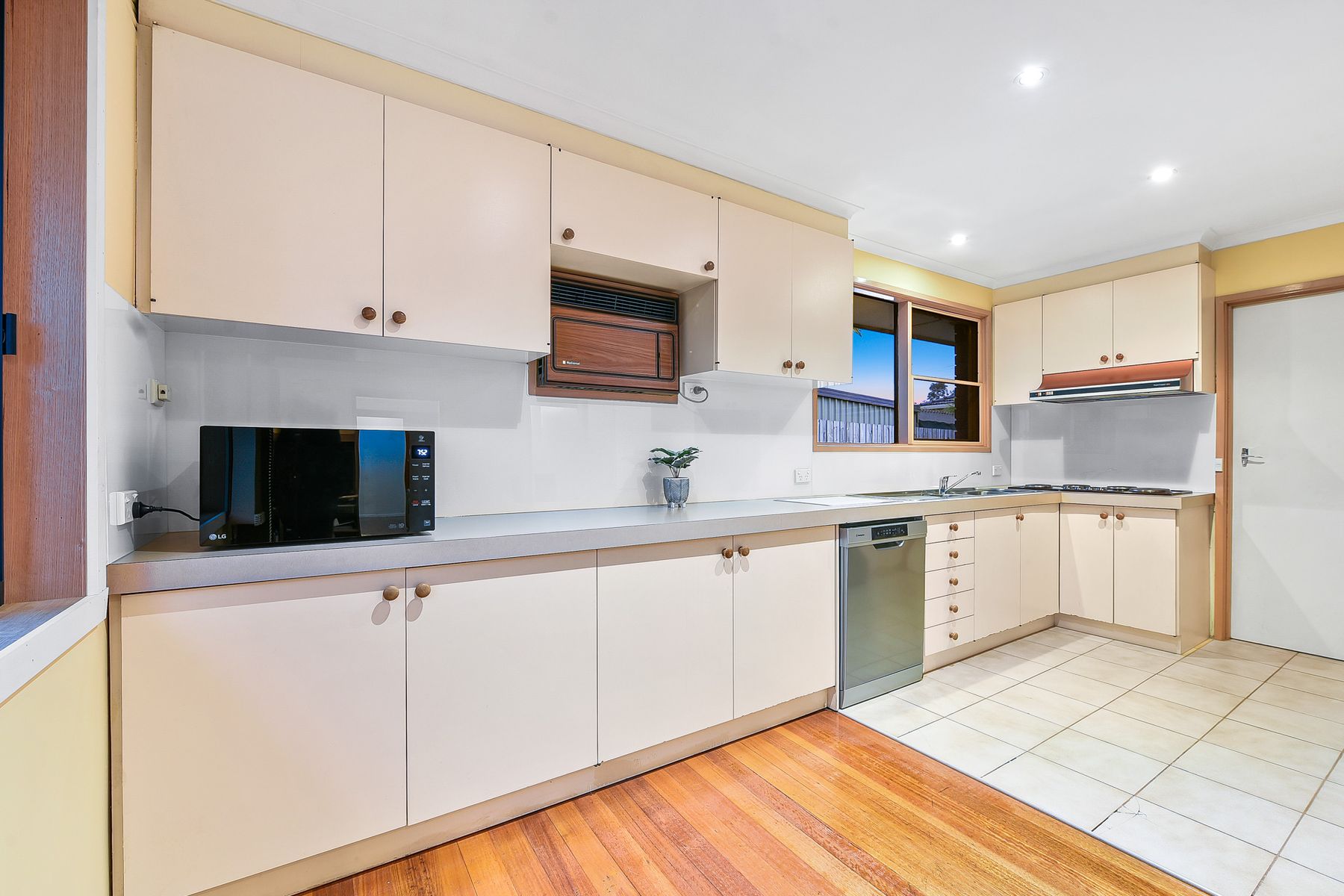 5 Louise Court, Springvale South, VIC 3172, Springvale South - Thumbnail 7
