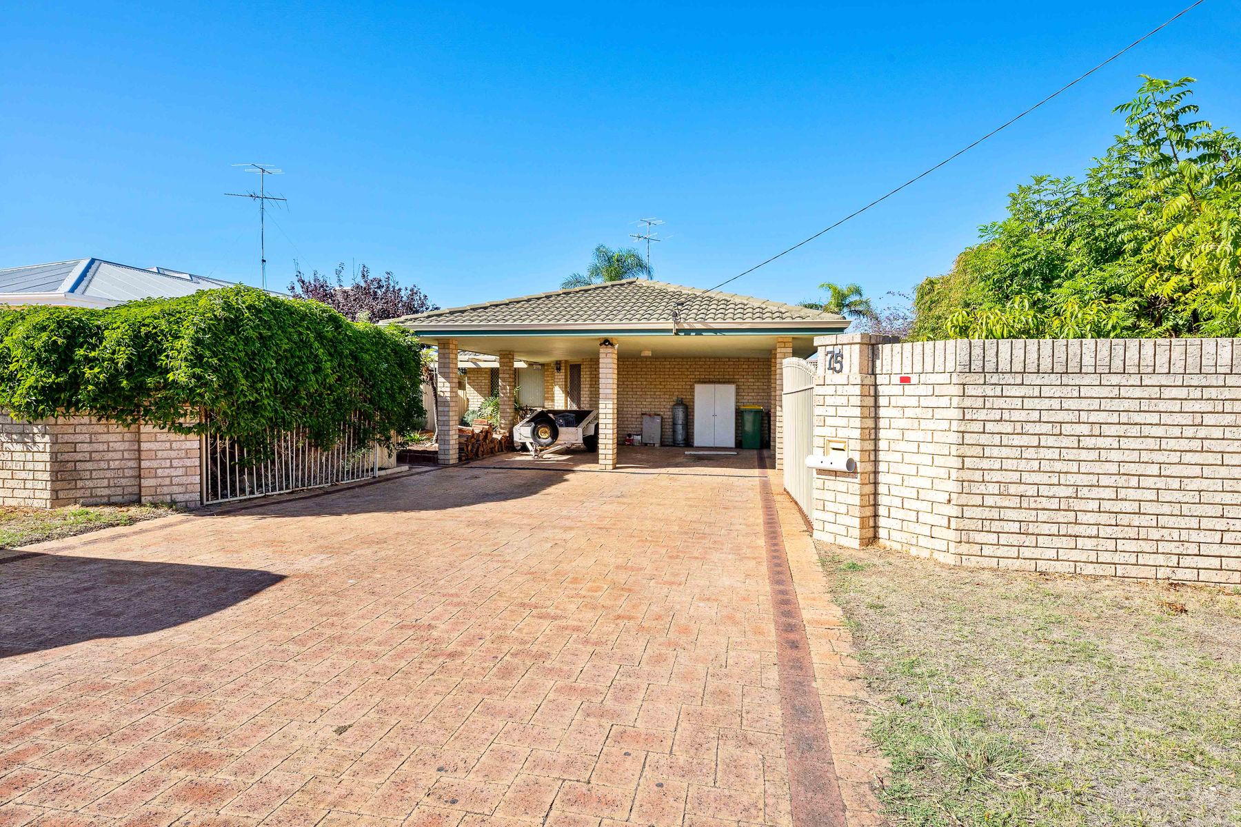 75 Allambi Way, South Yunderup WA 6208