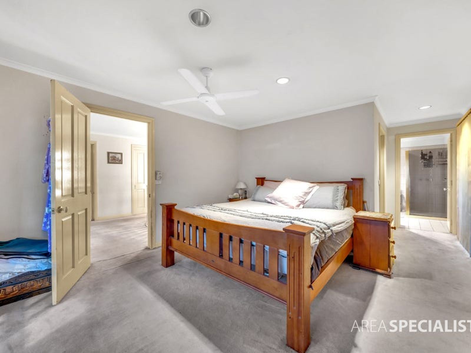 8 Central Road, Hampton Park, VIC 3976, Hampton Park - Thumbnail 4