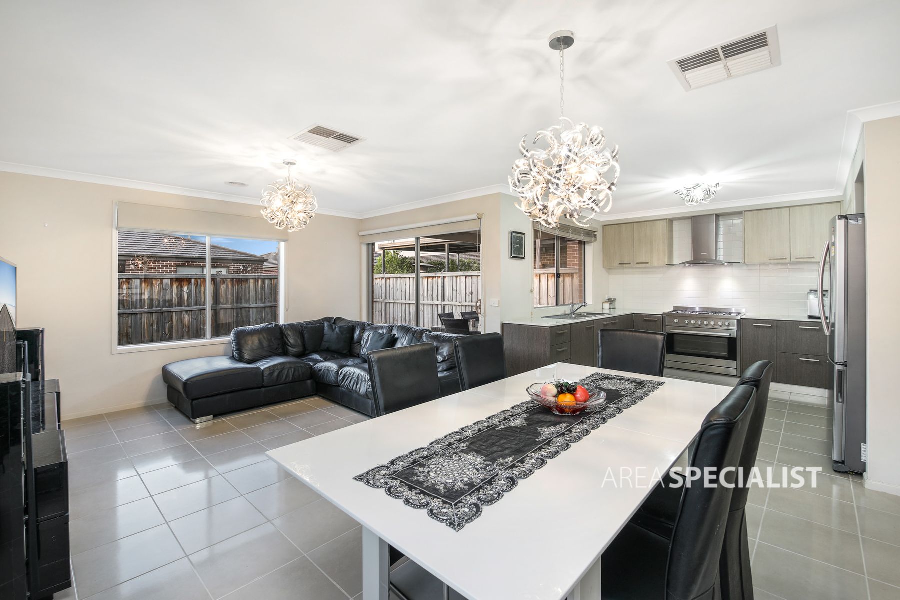 15 Dahlia Crescent, Keysborough, VIC 3173, Keysborough - Thumbnail 5