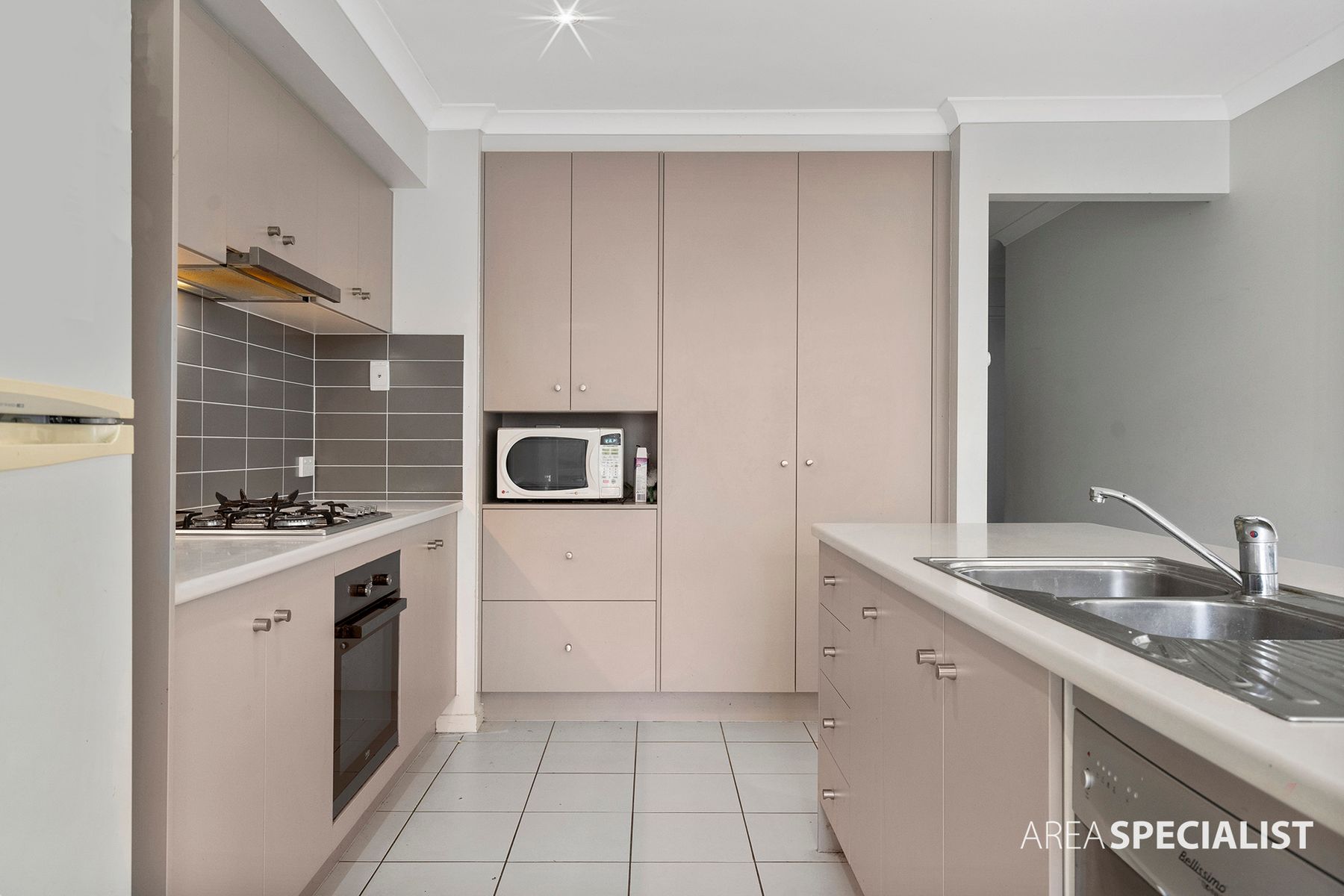 1/74 McLachlan Circuit, Willow Vale, QLD 4209, Willow Vale - Thumbnail 3