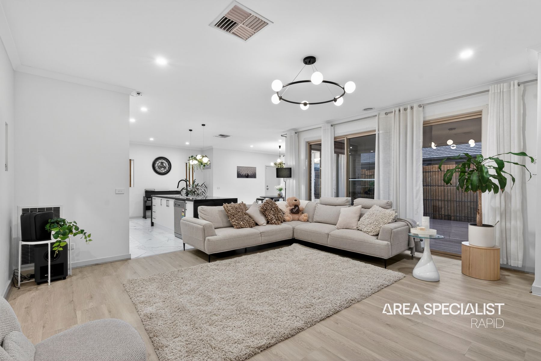 2 White Gum Way, Cranbourne North, VIC 3977, Cranbourne North - Thumbnail 2