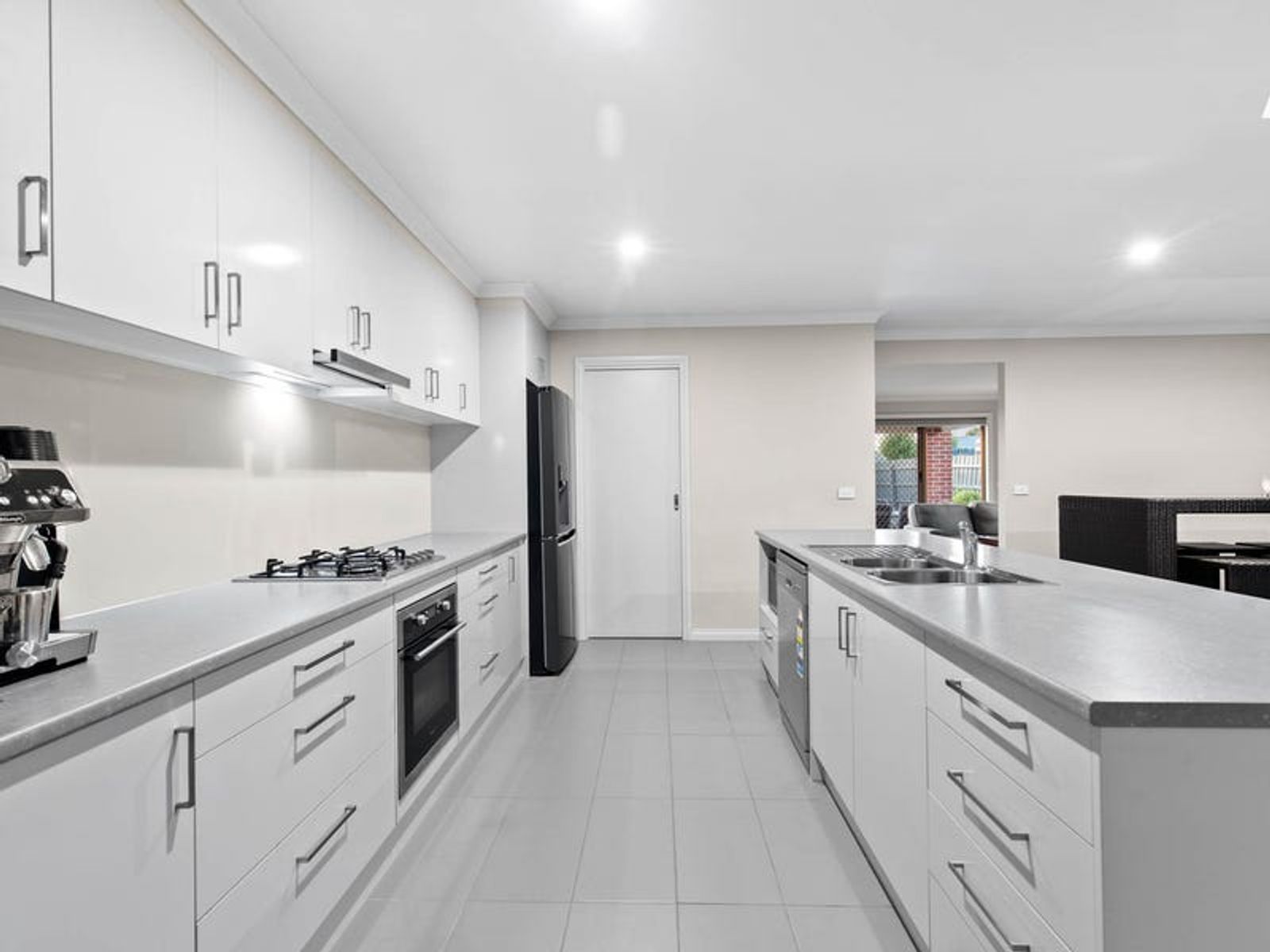 11 Stockhaven Circuit, Langwarrin, VIC 3910, Langwarrin - Thumbnail 6