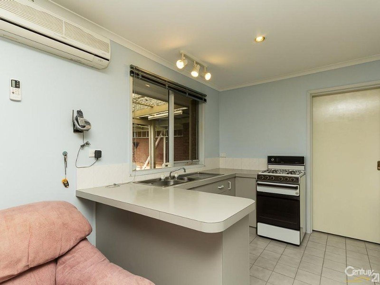 8 Josephine Avenue, Cranbourne North - Thumbnail 8