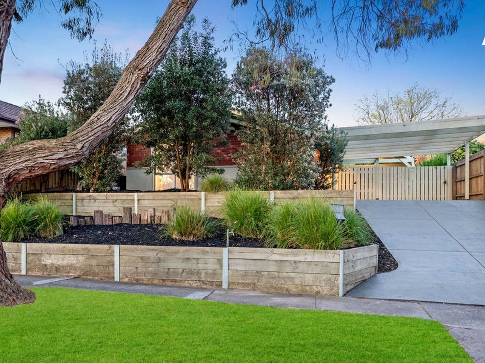 28 Leonard Drive, Langwarrin, VIC 3910, Langwarrin - Thumbnail 2