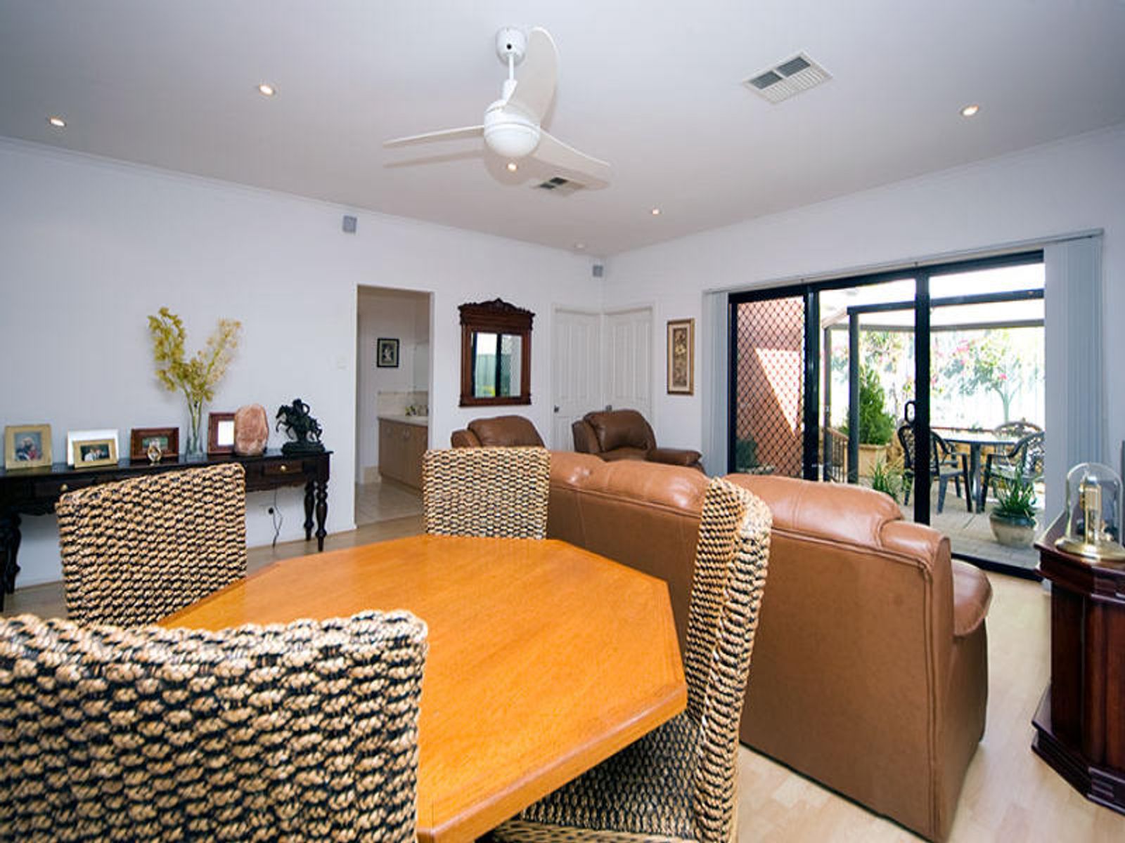 12 Maple Circuit, Mawson Lakes, SA 5095, Mawson Lakes - Thumbnail 3
