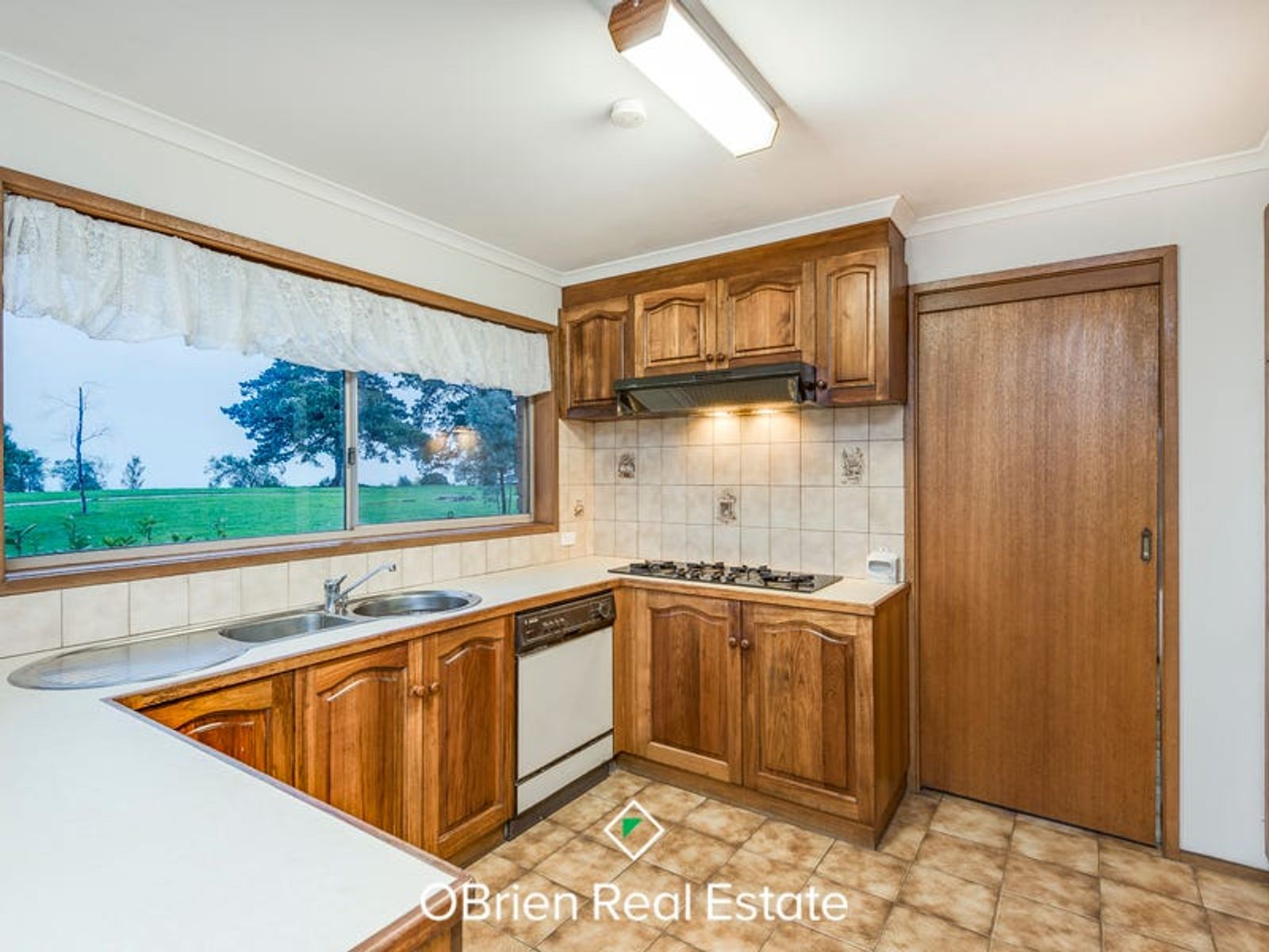5 Meehan Court, Endeavour Hills, VIC 3802, Endeavour Hills - Thumbnail 3