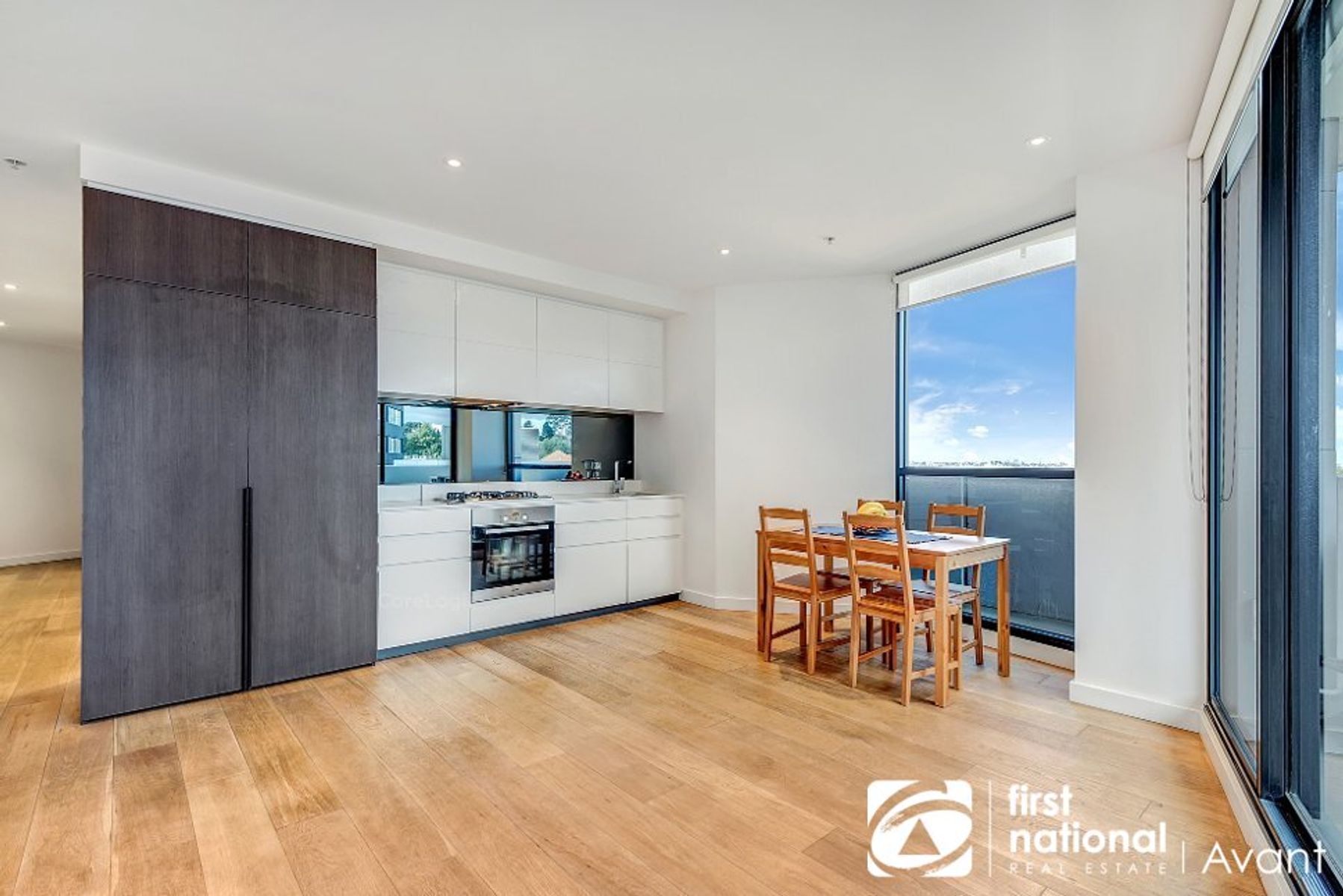 401/118 High Street South, Kew VIC 3101, Kew - Thumbnail 2