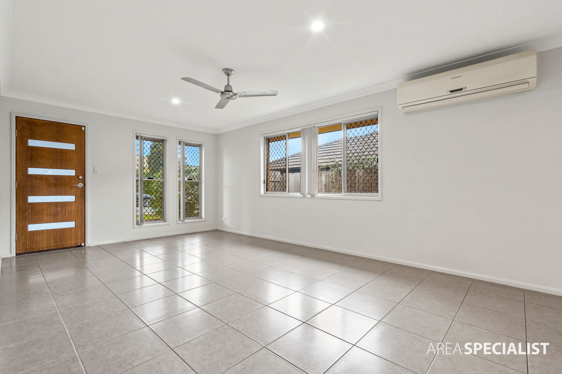 1/15 Jasmine Circuit, Ormeau, QLD 4208, Ormeau - Thumbnail 3