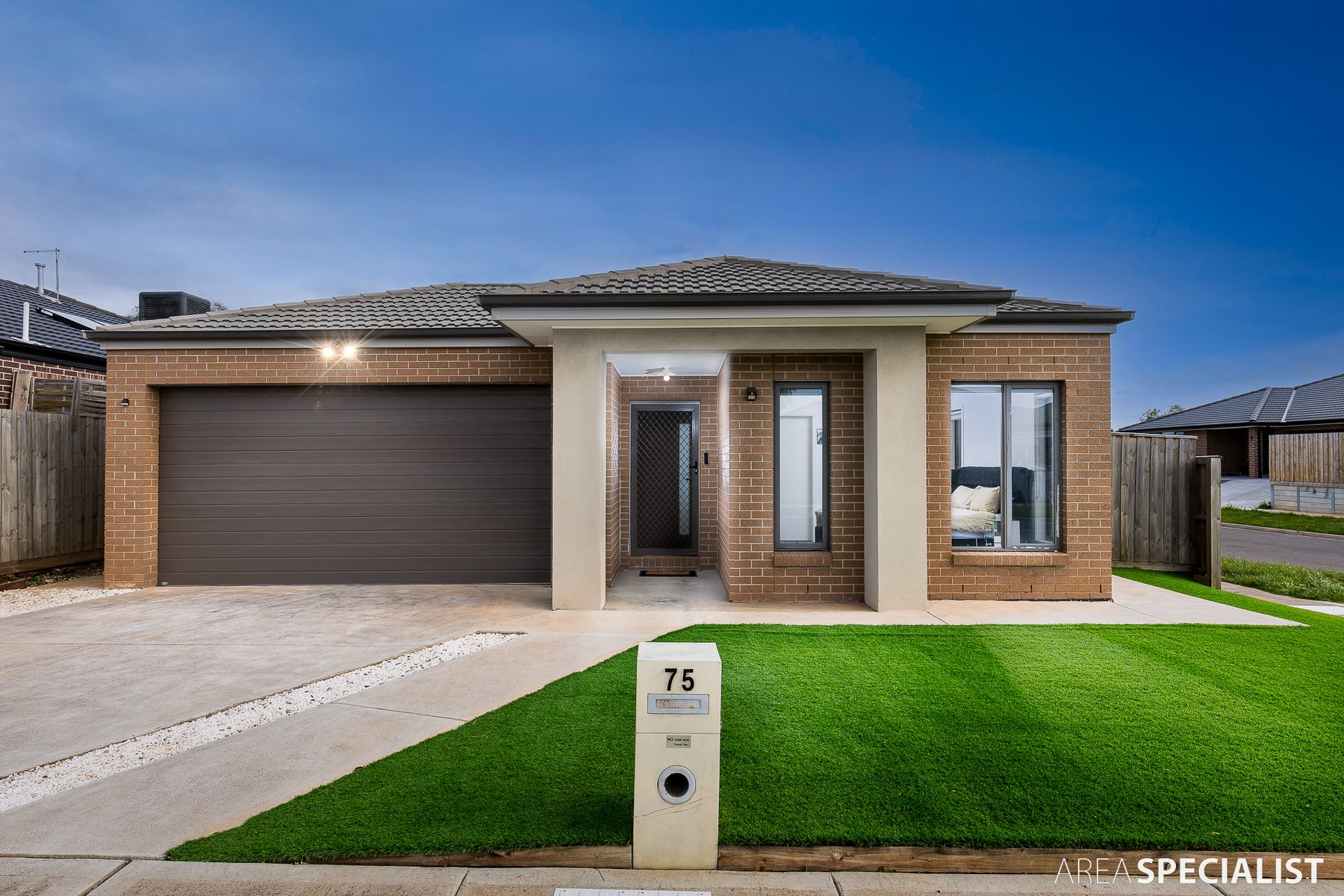 75 Mantello Drive, Werribee, VIC 3030, Werribee - Thumbnail 2