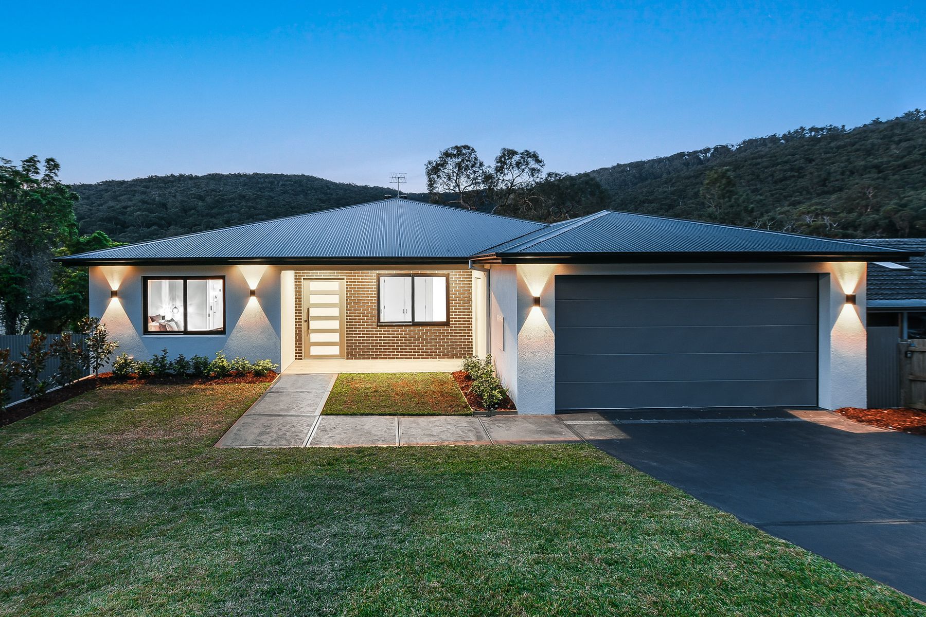13 Ferny Creek Avenue, Upper Ferntree Gully, VIC 3156, Upper Ferntree Gully - Thumbnail 2