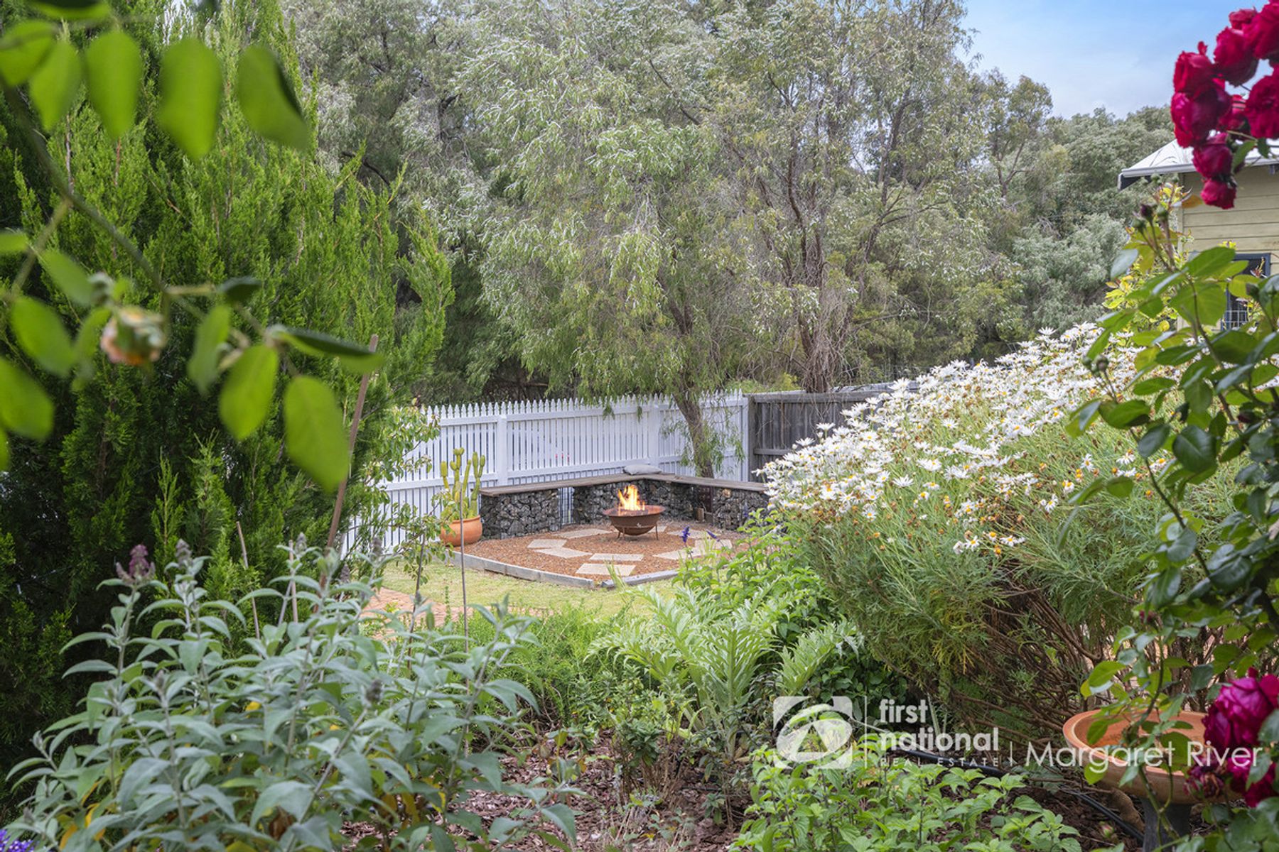 33 Charles Hine Avenue, Margaret River WA 6285, Margaret River - Thumbnail 3